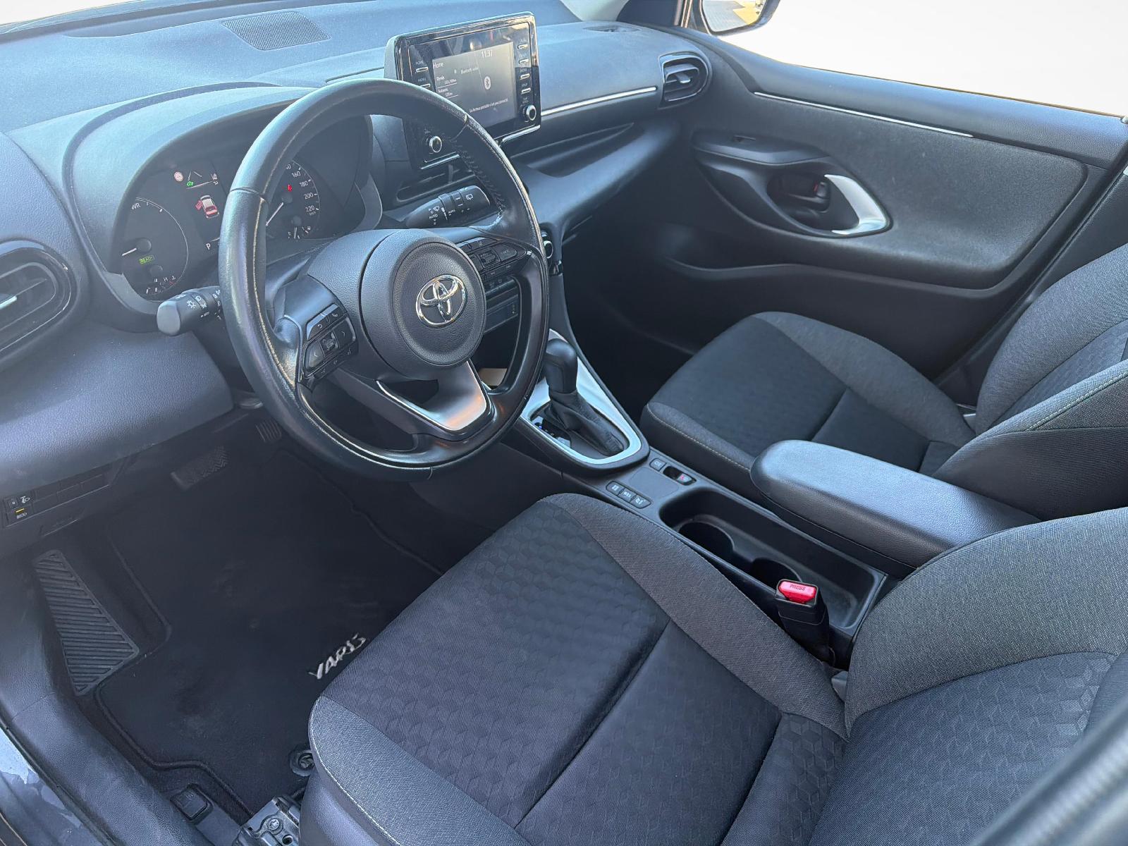 TOYOTA Yaris 1.5 VVT-i HSD Comfort-image-9