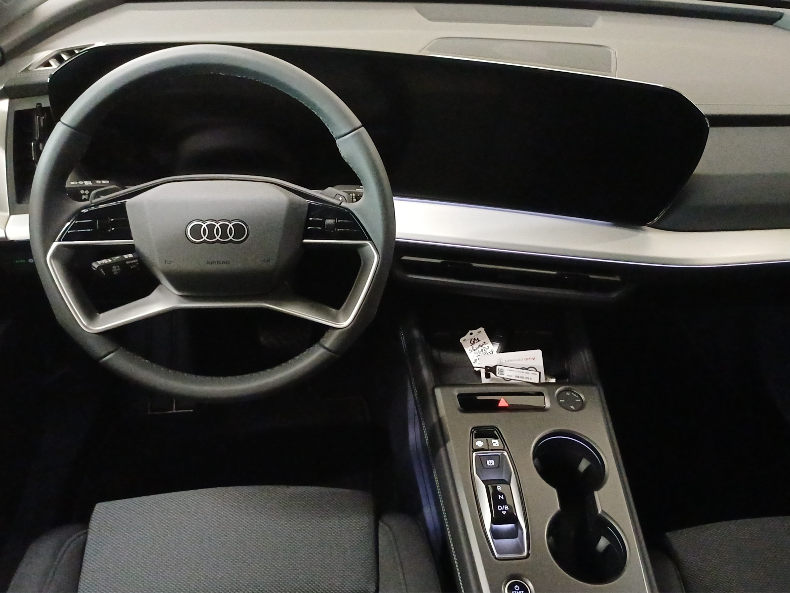 AUDI Q4 e-tron SUV performance Attraction-image-8