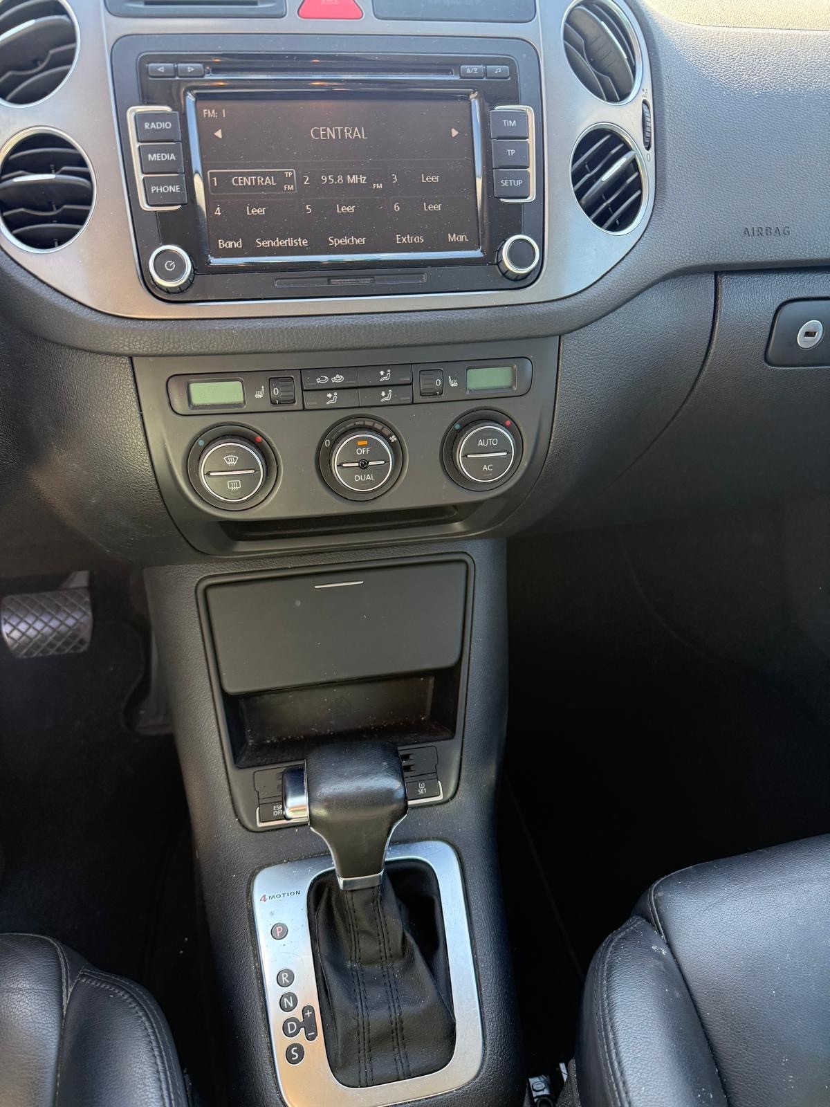 VW Tiguan 2.0 TSI Sport&Style Tiptronic-image-8
