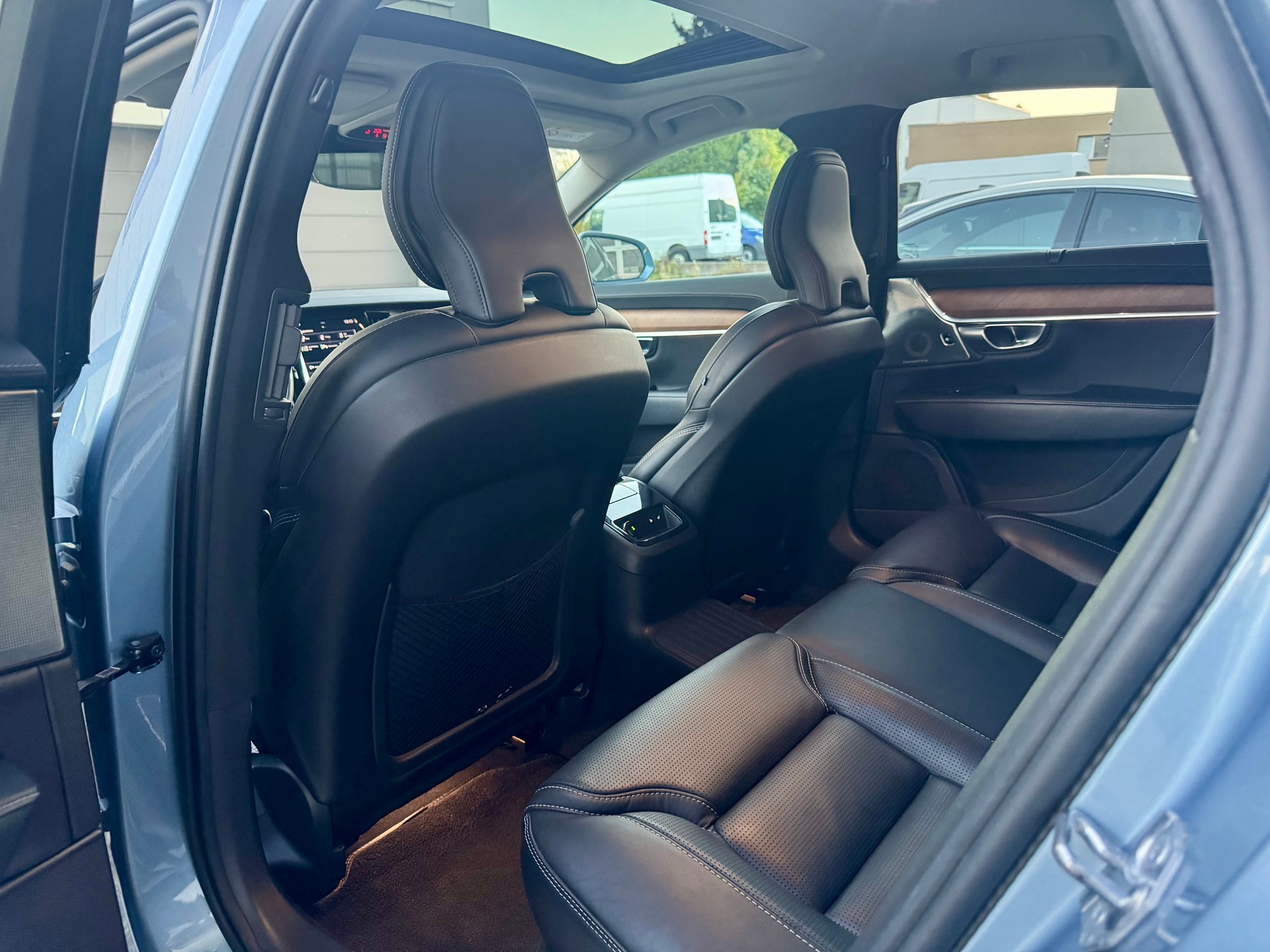 VOLVO S90 T8 eAWD Twin Engine Inscription Geartronic ** VOLLAUSSTATTUNG **-image-14