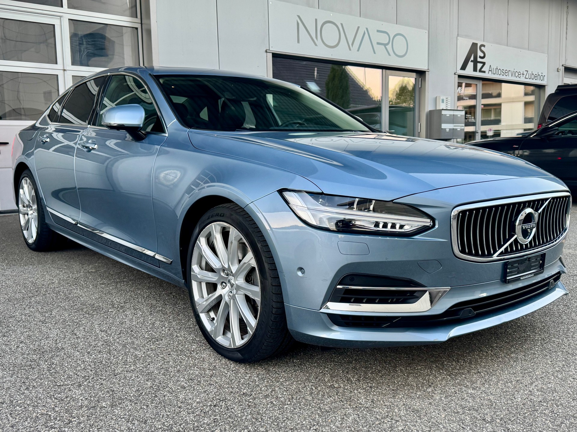 VOLVO S90 T8 eAWD Twin Engine Inscription Geartronic ** VOLLAUSSTATTUNG **-image-0