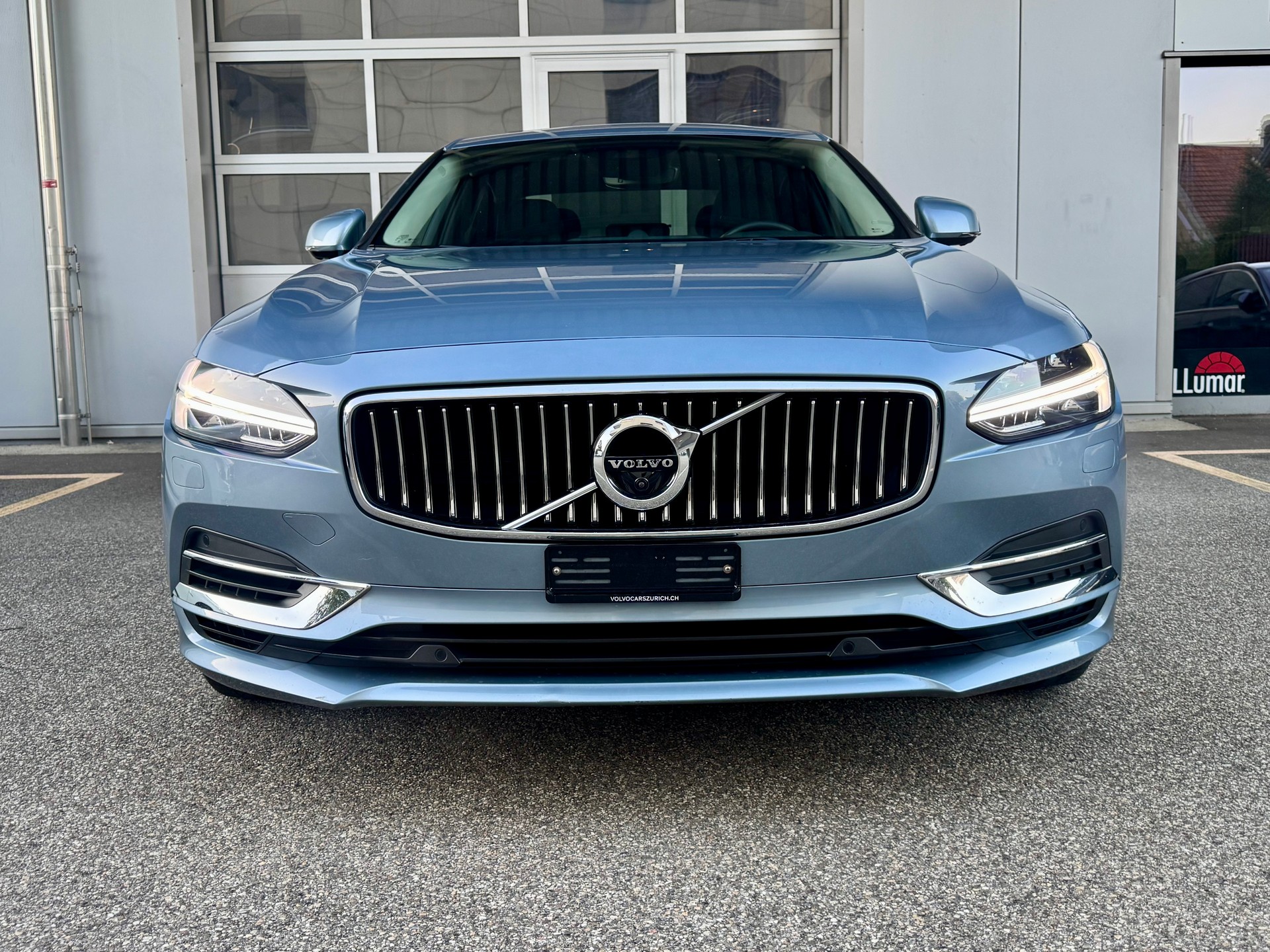 VOLVO S90 T8 eAWD Twin Engine Inscription Geartronic ** VOLLAUSSTATTUNG **-image-2