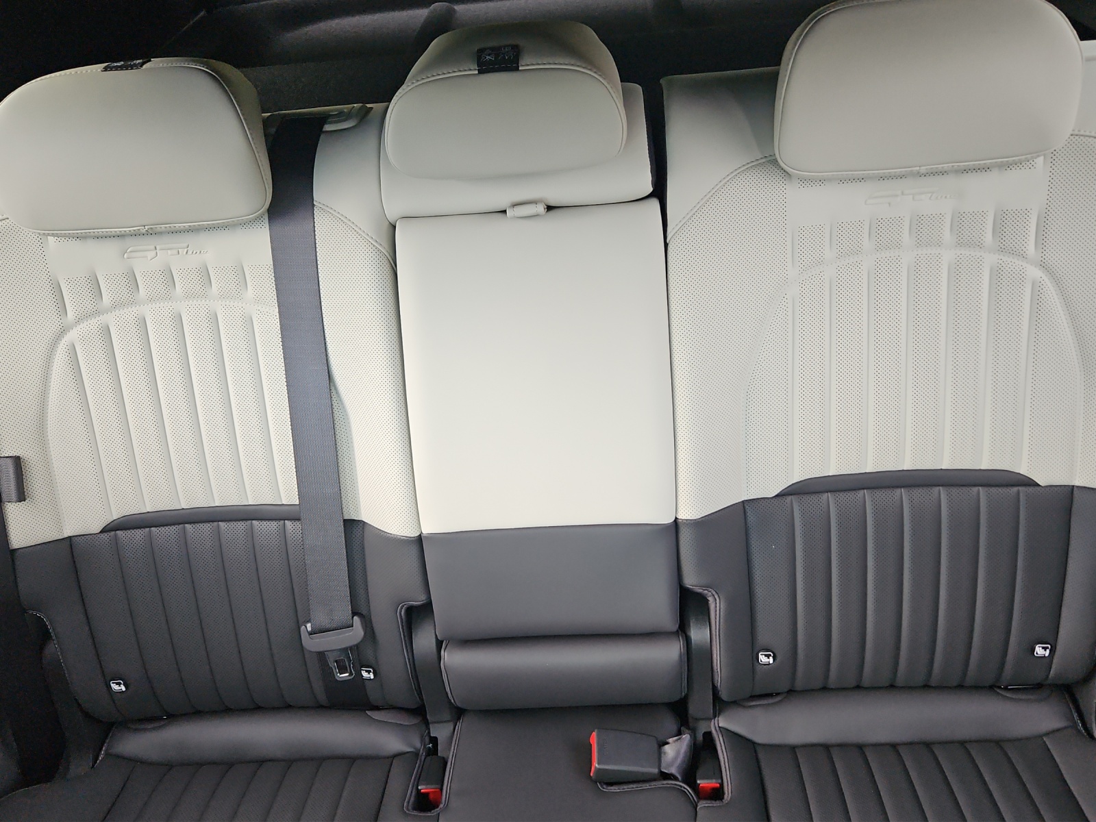 KIA Seltos 1.6 T-GDi GT-Line-image-8