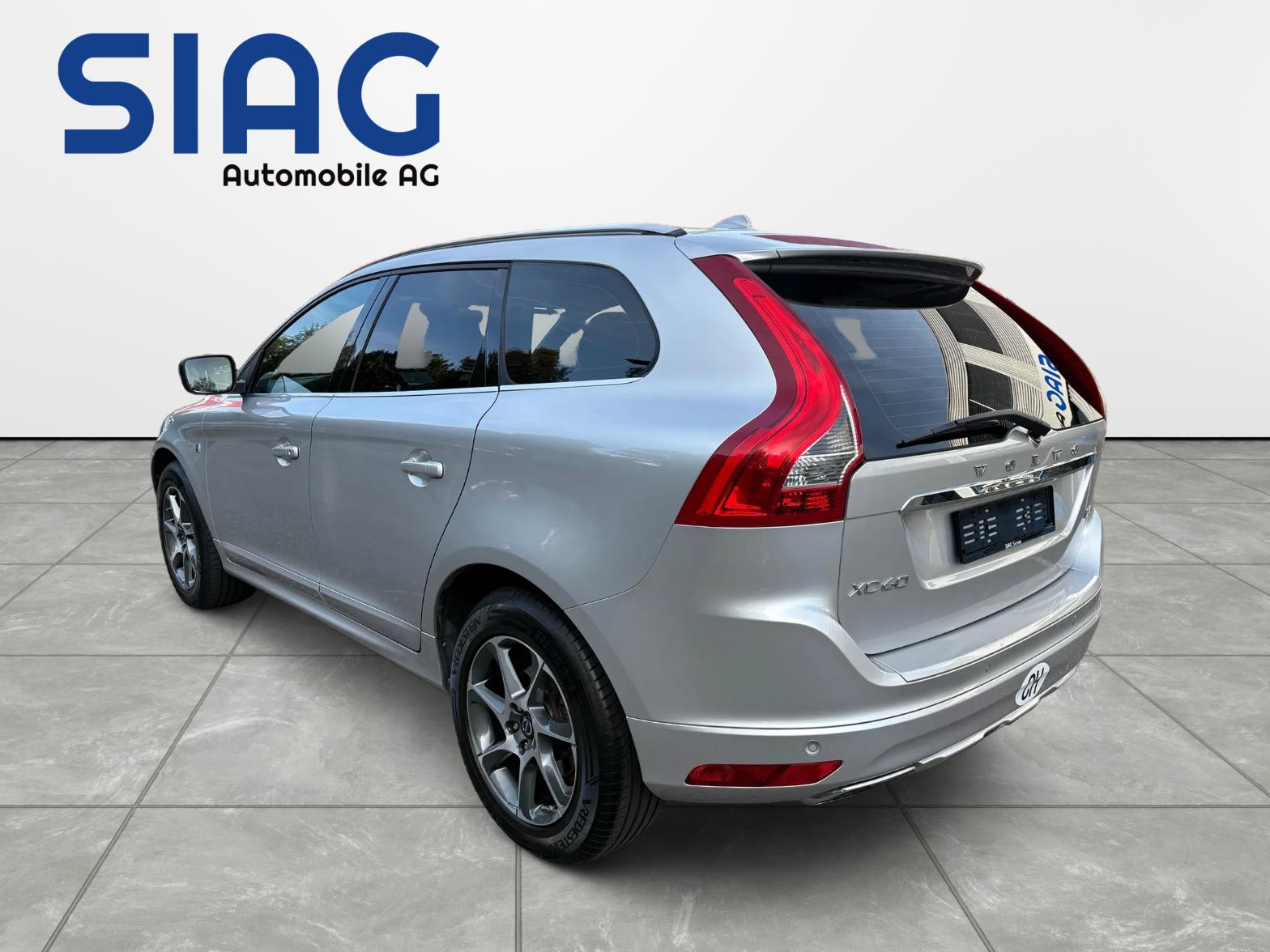 VOLVO XC60 2.0 D4 Ocean Race-showroom-element-2