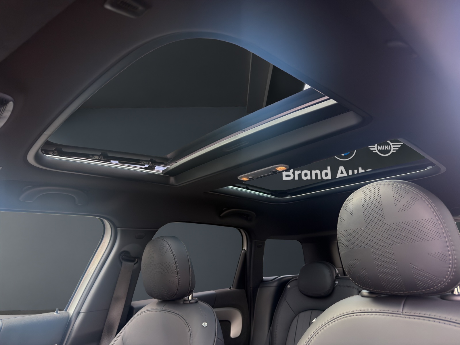 MINI Countryman F60 2.0i Cooper S SAG ALL4-image-9