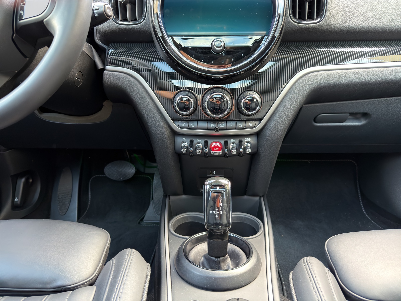 MINI Countryman F60 2.0i Cooper S SAG ALL4-image-17
