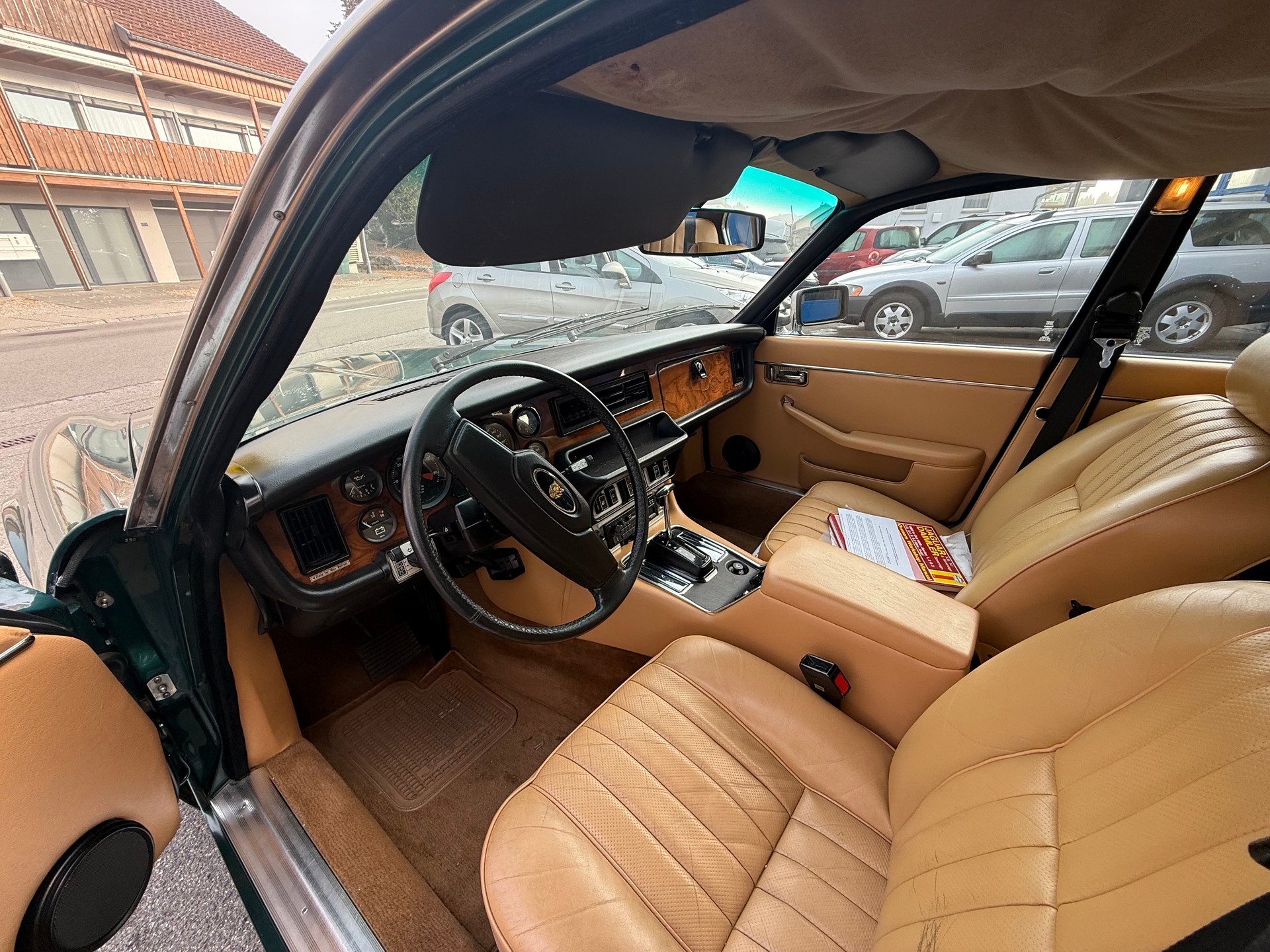 JAGUAR XJ6 4.2 Swiss-image-9