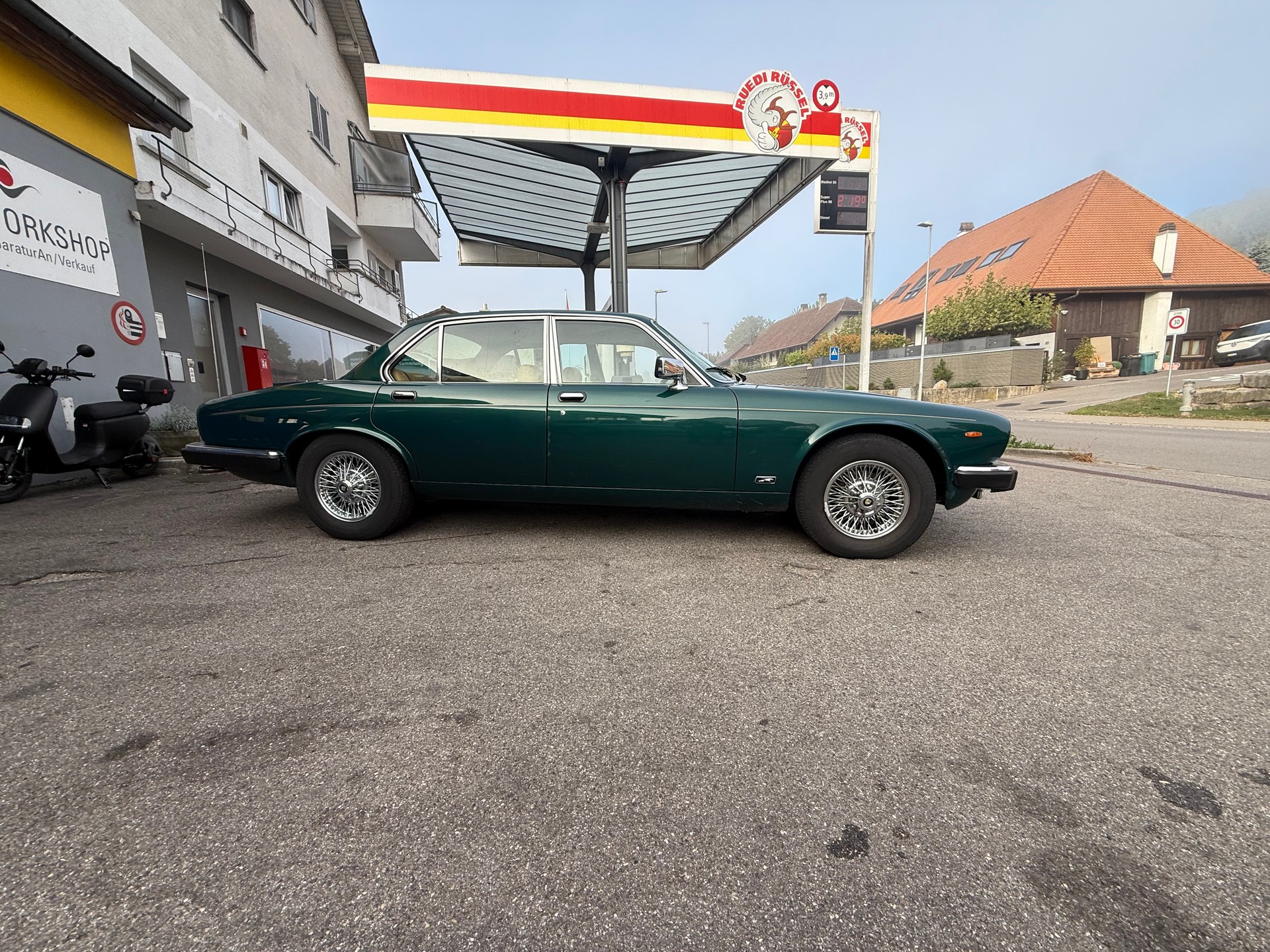 JAGUAR XJ6 4.2 Swiss-image-2