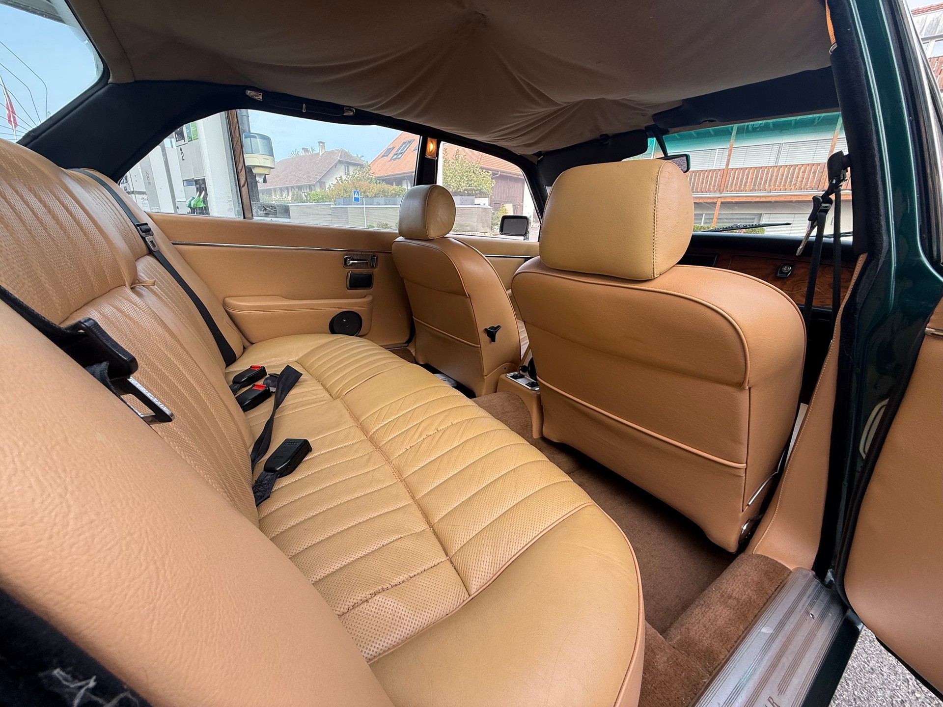 JAGUAR XJ6 4.2 Swiss-image-12