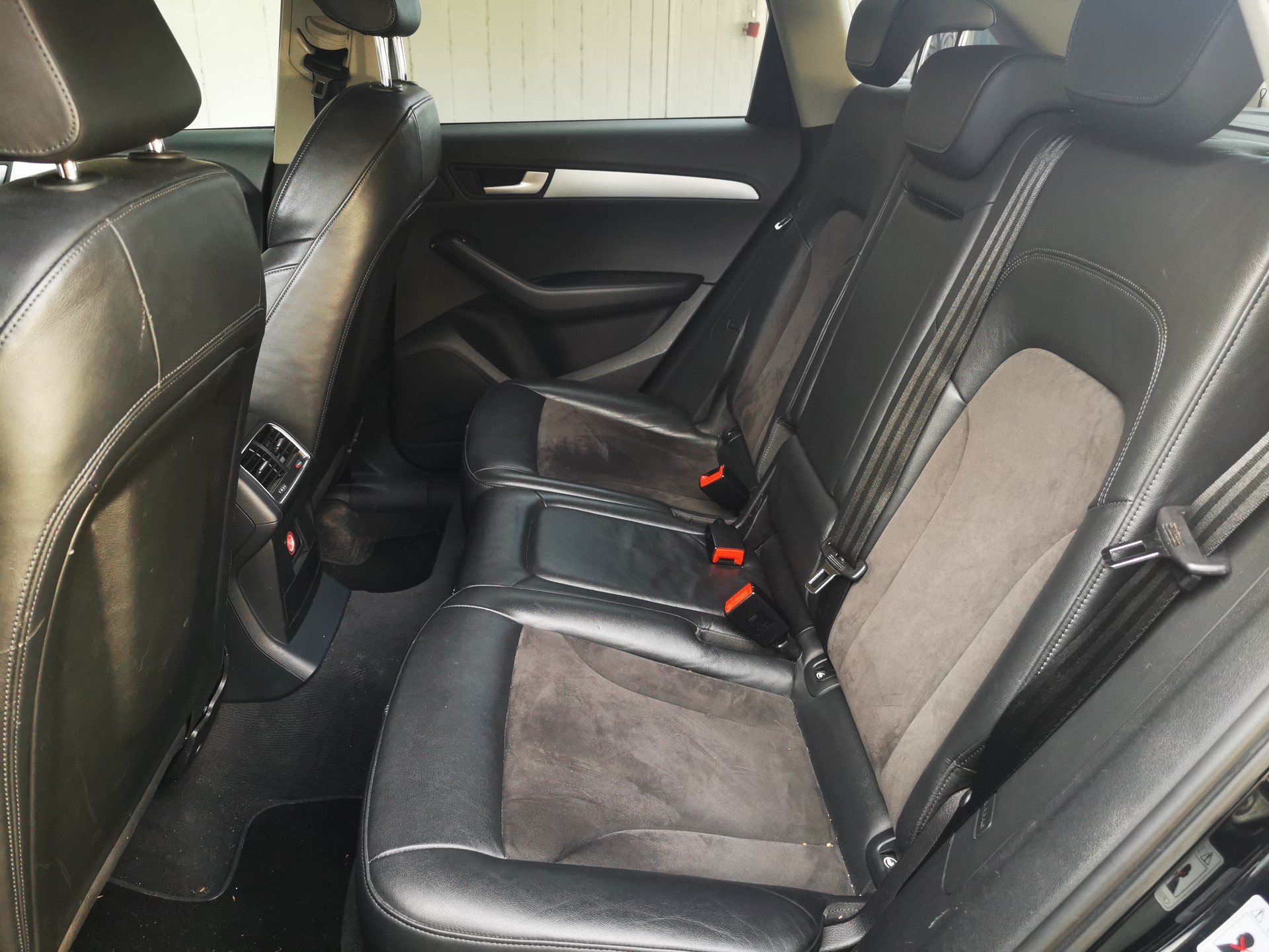 AUDI Q5 3.0 TDI quattro S-tronic-image-7