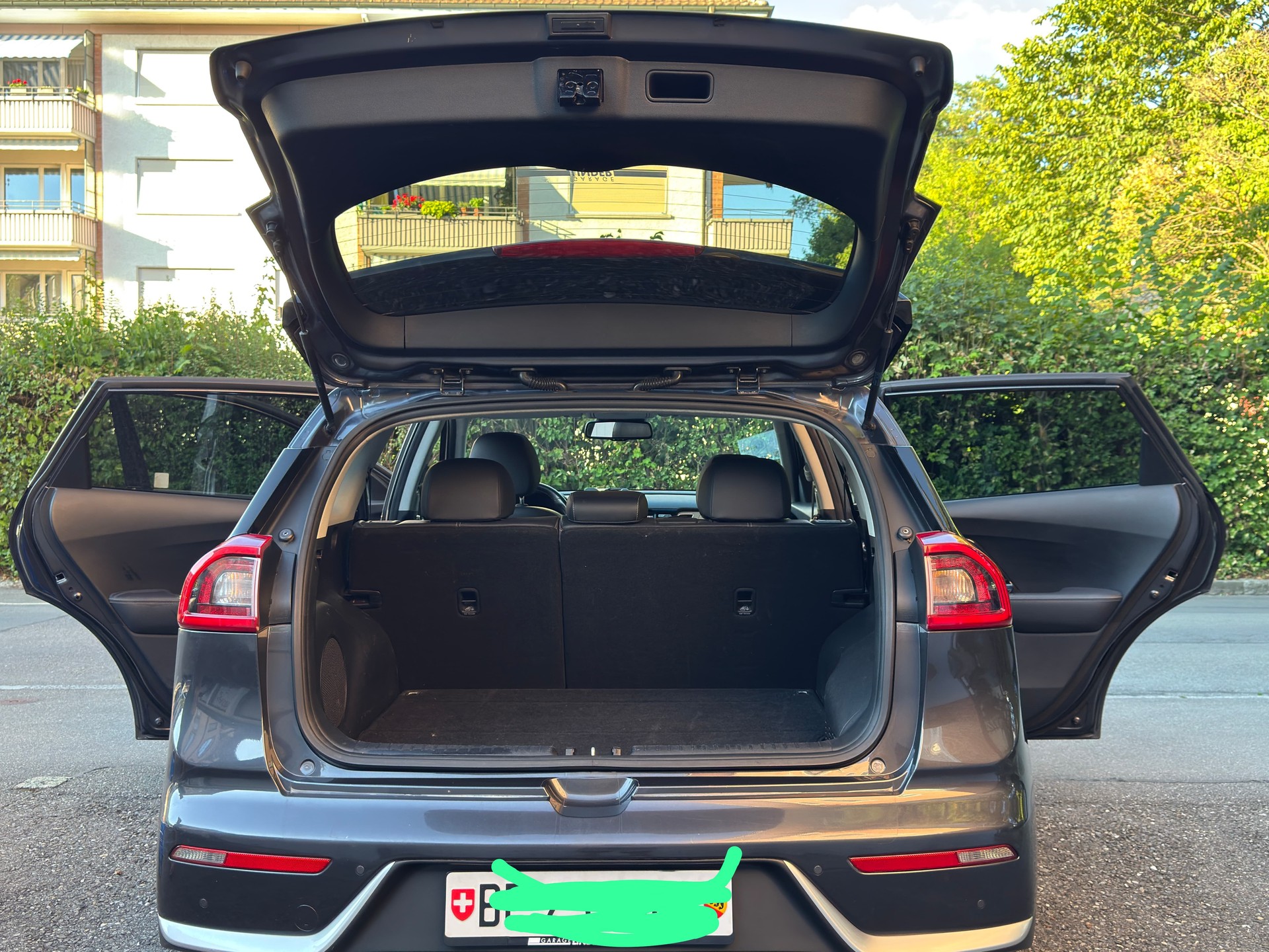 KIA Niro 1.6GDi Hybrid Style DCT-image-10