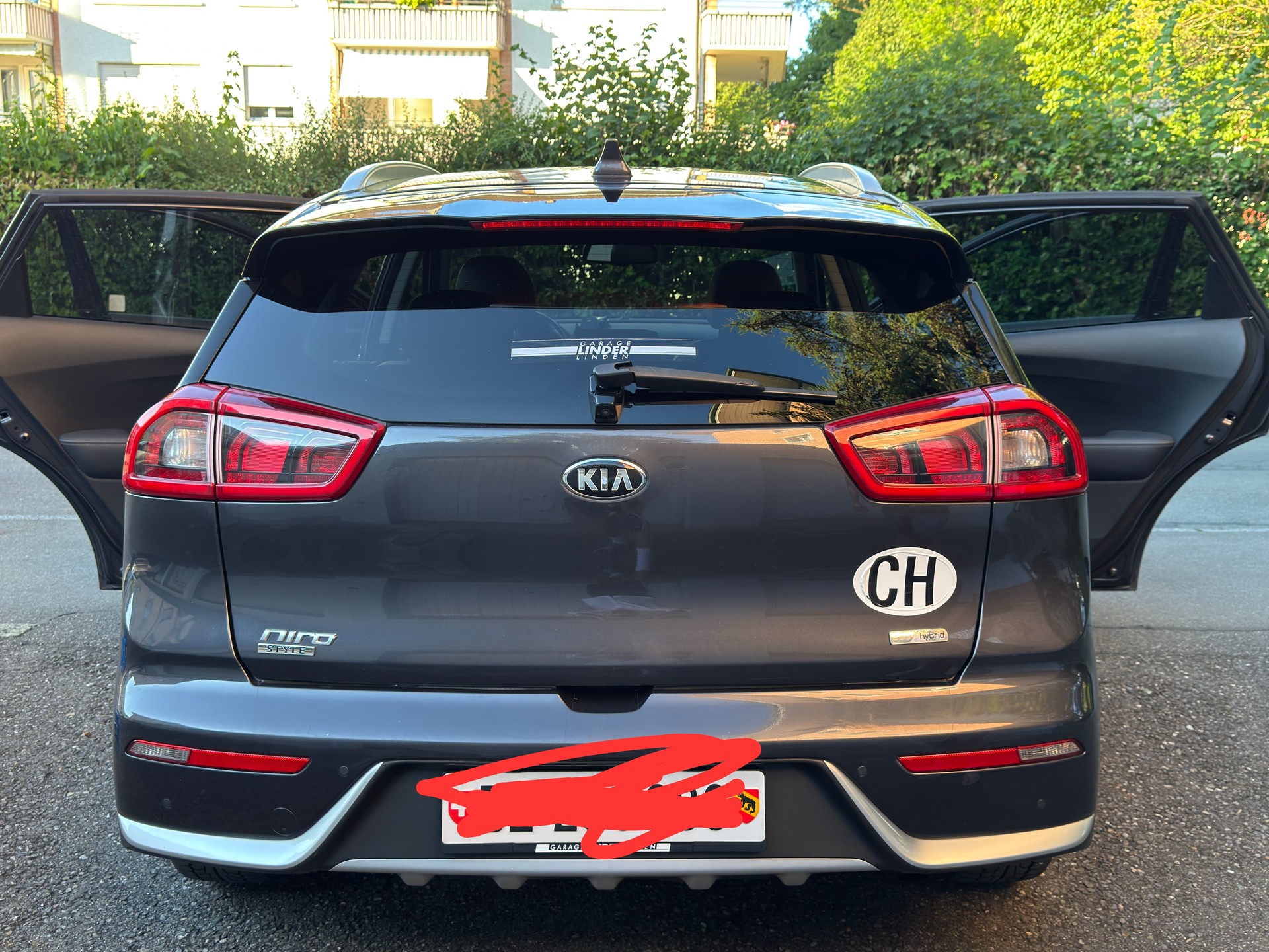 KIA Niro 1.6GDi Hybrid Style DCT-image-3