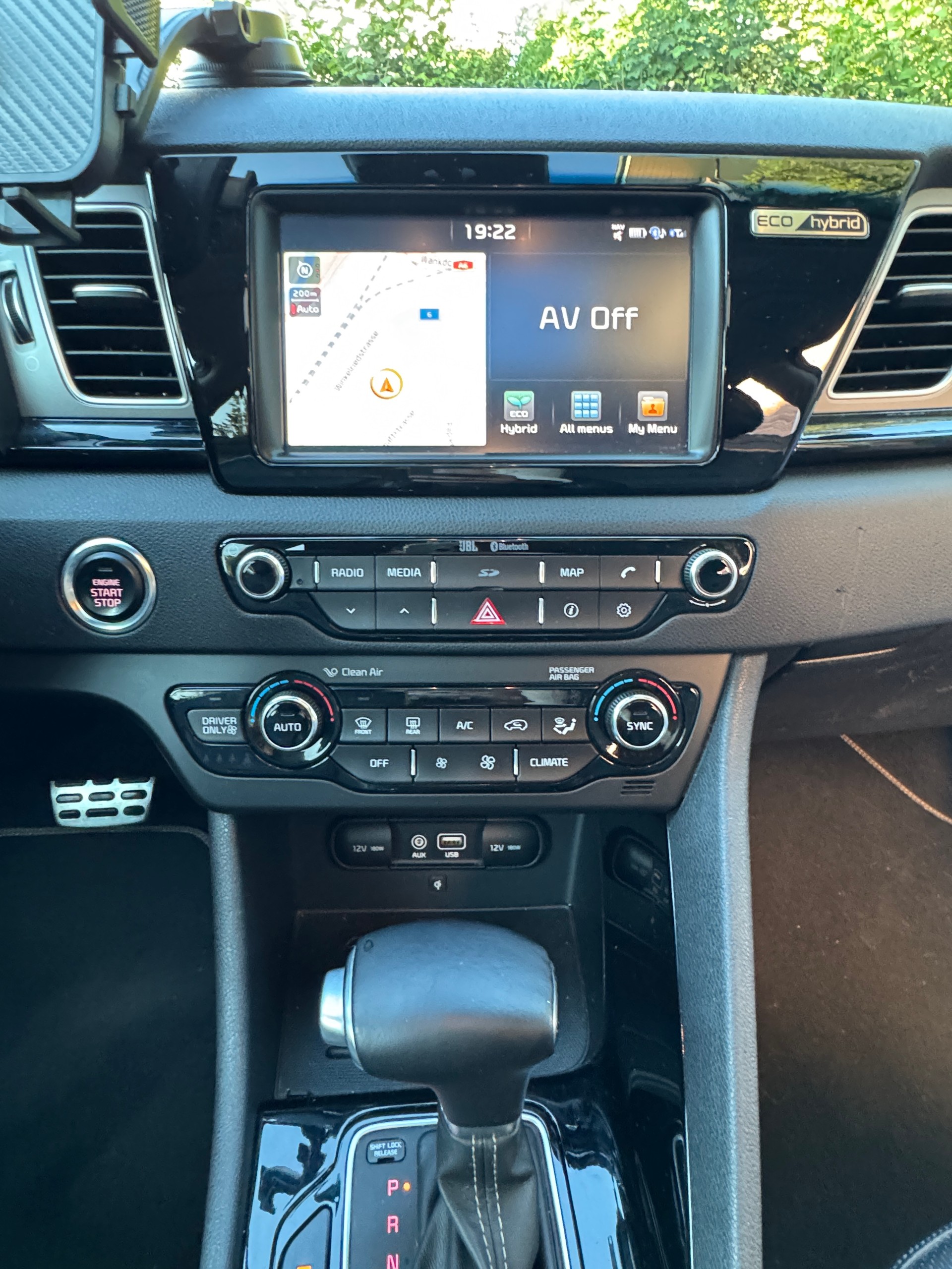 KIA Niro 1.6GDi Hybrid Style DCT-image-9