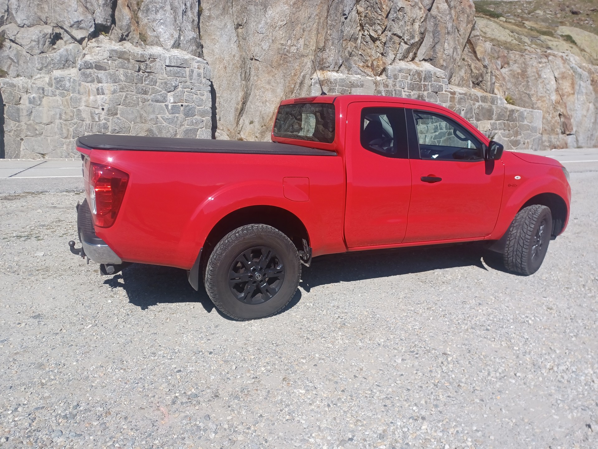 NISSAN Navara King Cab Acenta 2.3 dCi 4WD-image-2