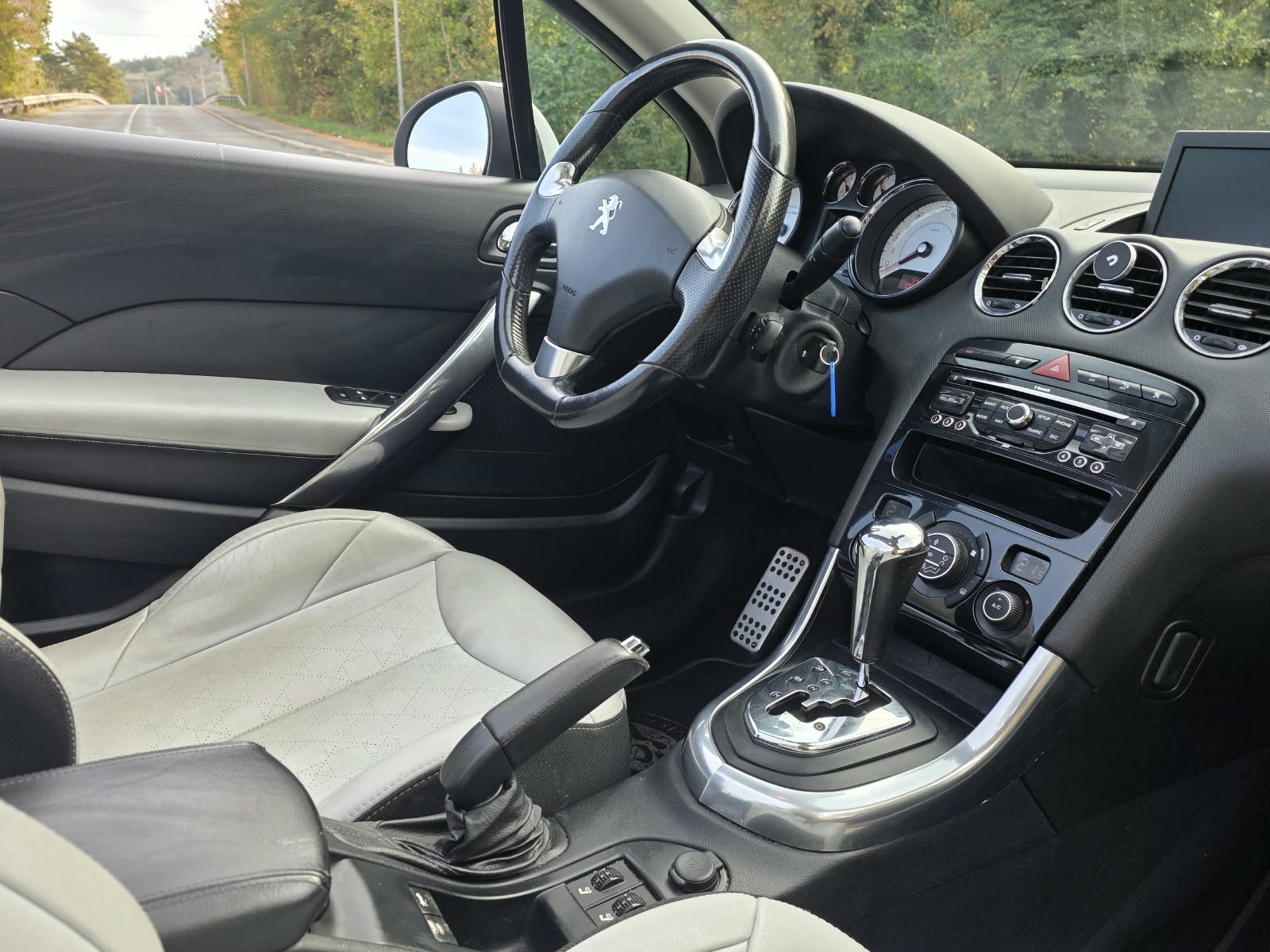 PEUGEOT 308 CC 1.6 Automatik-image-12