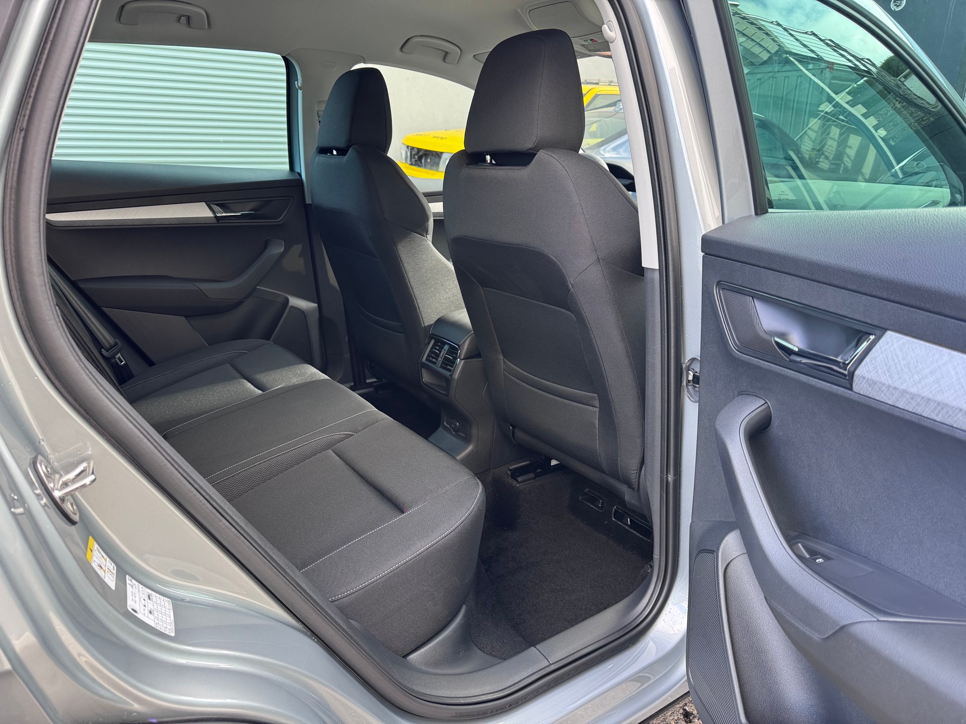 SKODA Karoq 1.5 TSI Selection DSG-image-10