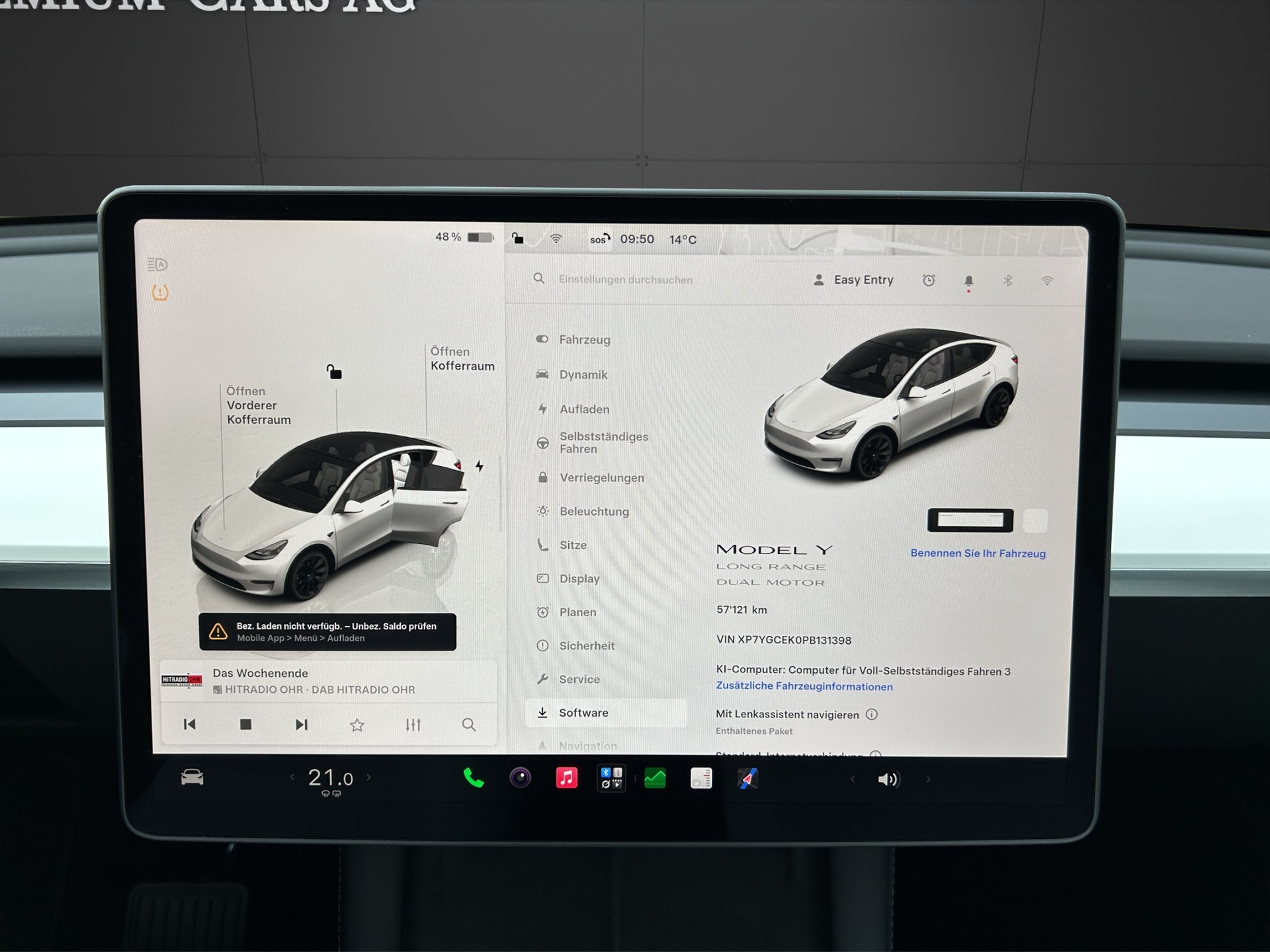 TESLA Model Y Long Range Dual Motor AWD / Model 2023-image-9