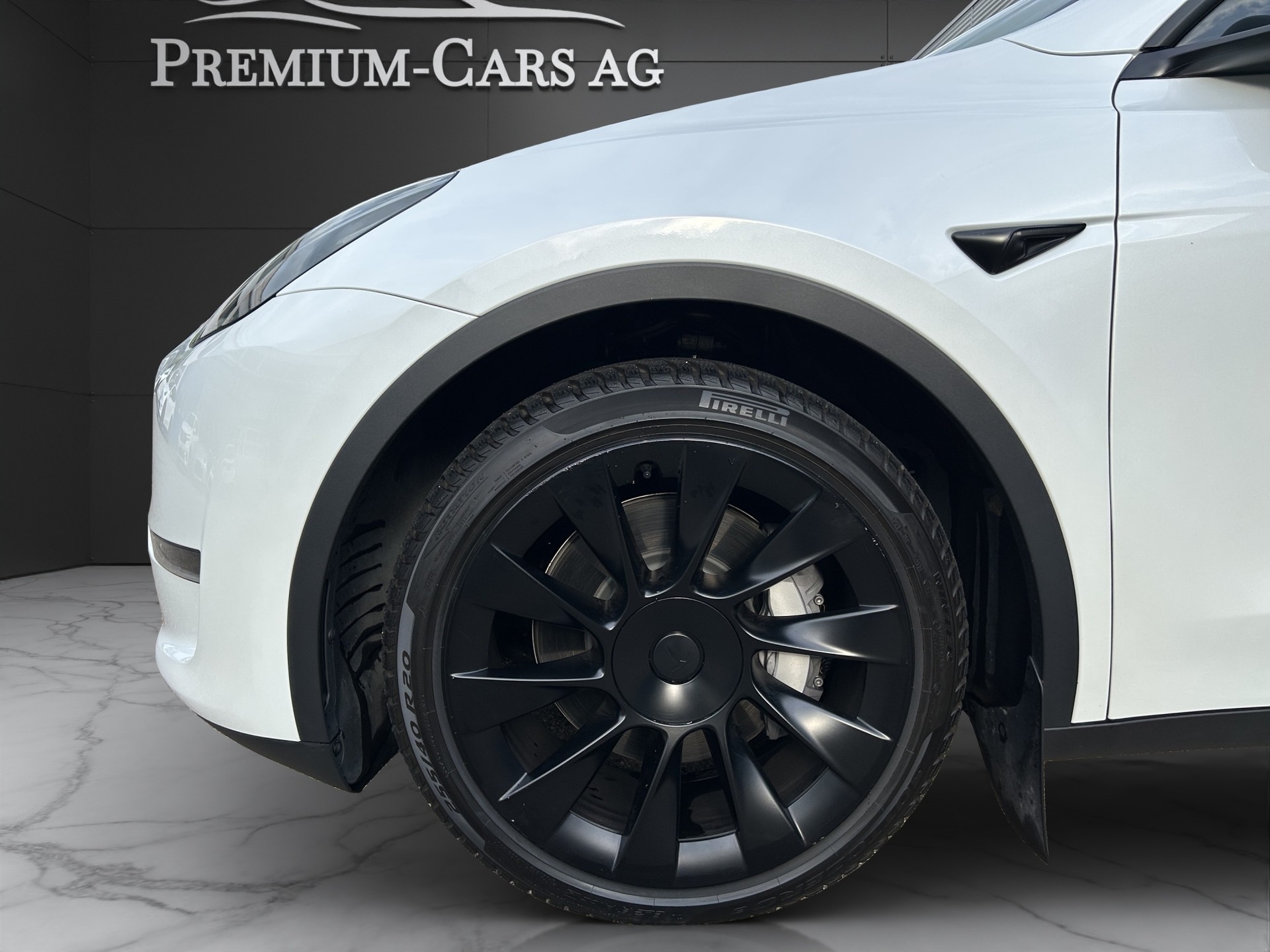 TESLA Model Y Long Range Dual Motor AWD / Model 2023-image-14