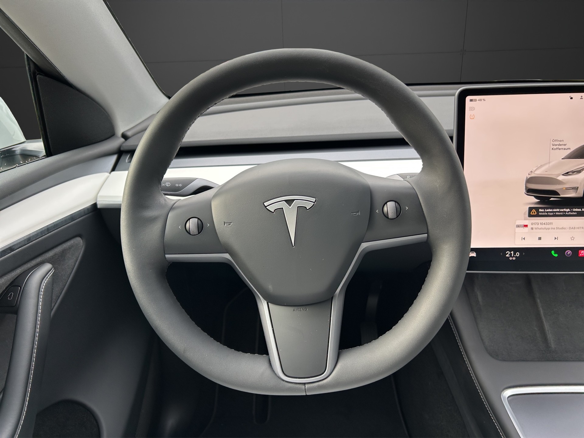 TESLA Model Y Long Range Dual Motor AWD / Model 2023-image-11