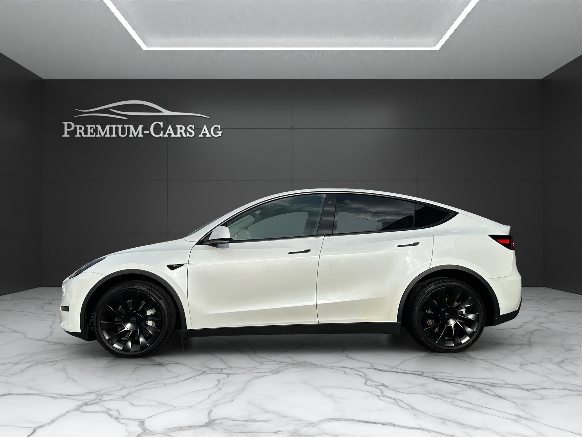 TESLA Model Y Long Range Dual Motor AWD / Model 2023-image-0