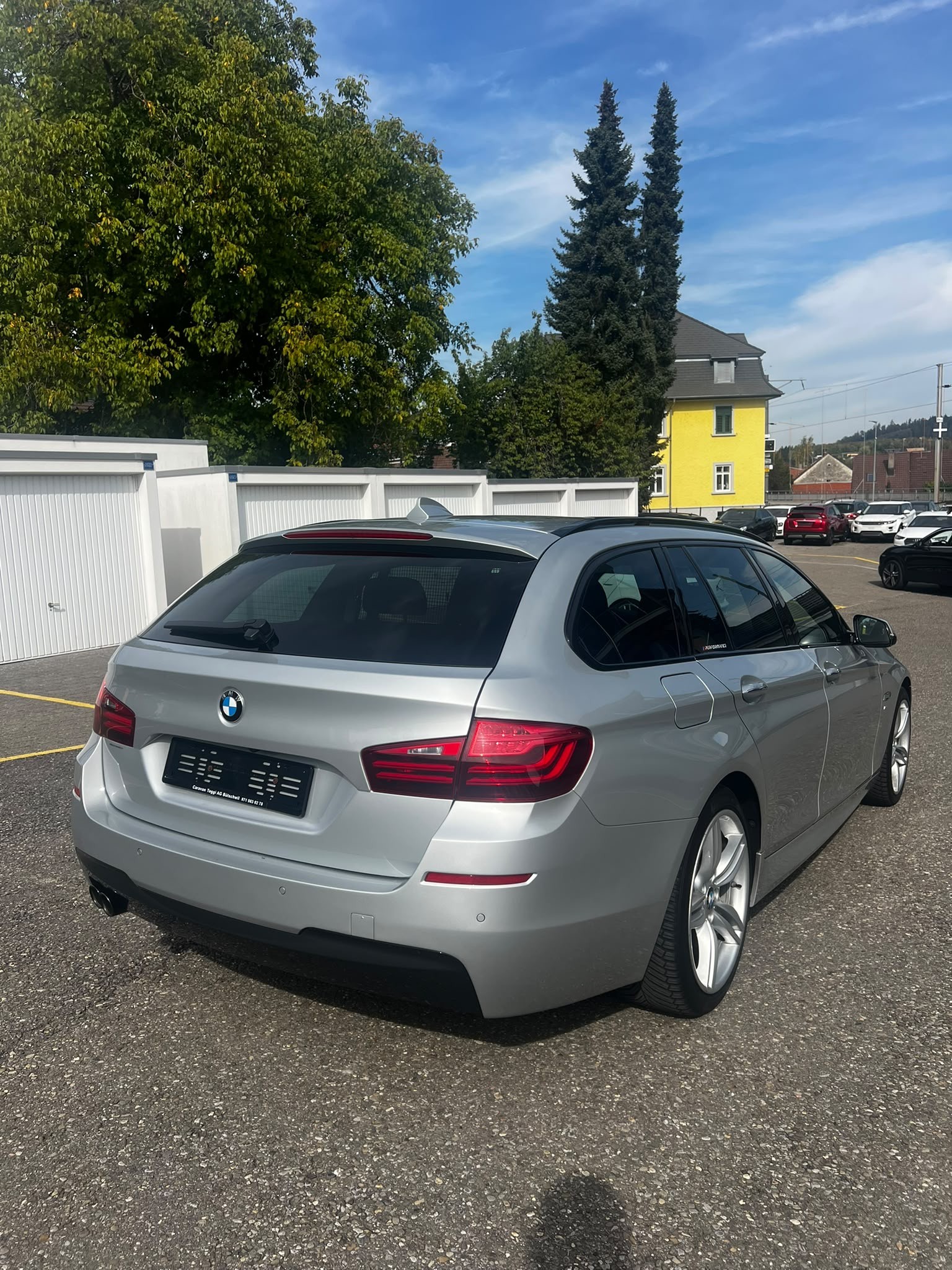 BMW 530d Touring xDrive Modern Line Steptronic-image-7