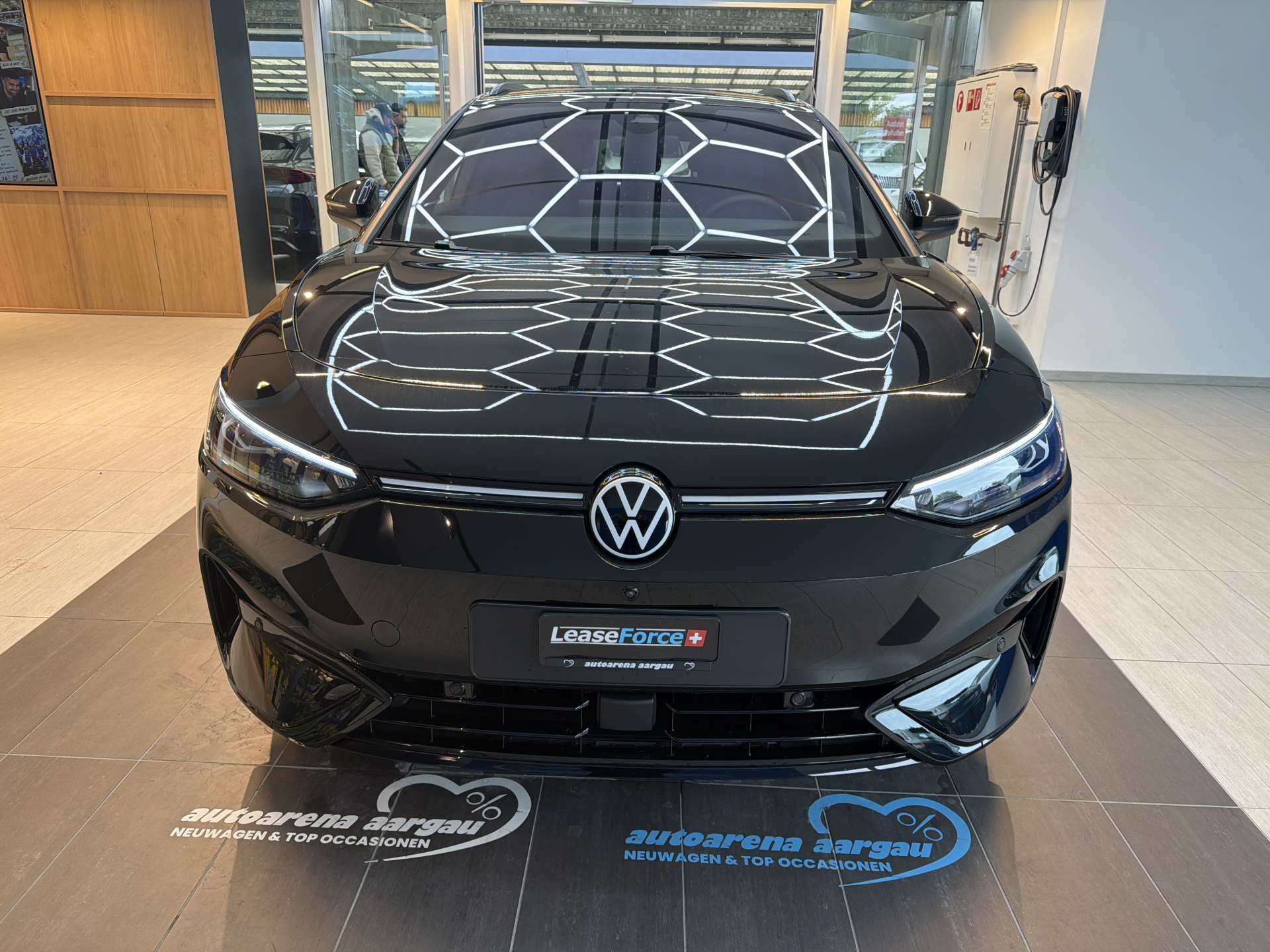 VW ID.7 Tourer Limited Edition 77kWh 285PS Automat-image-10