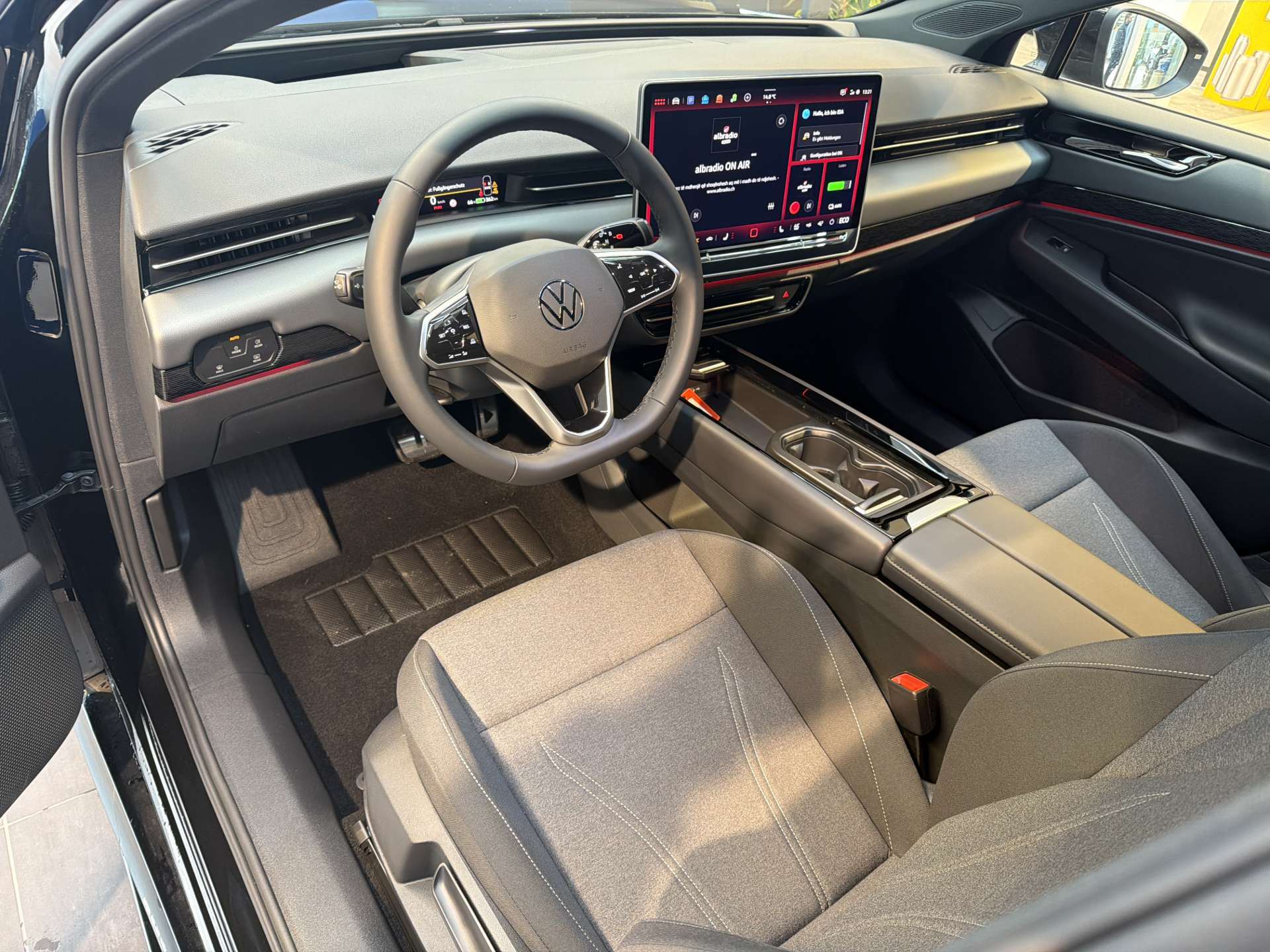 VW ID.7 Tourer Limited Edition 77kWh 285PS Automat-image-5