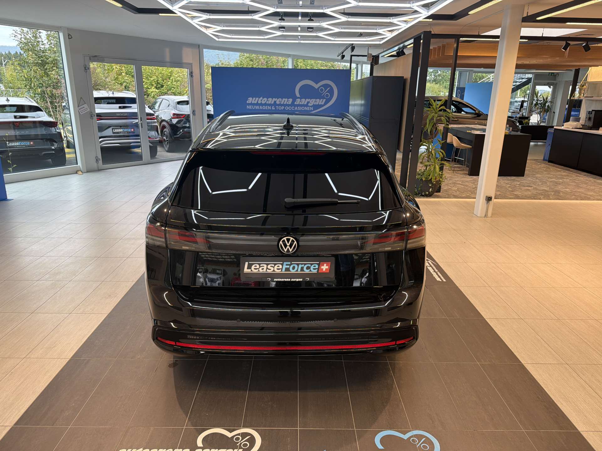 VW ID.7 Tourer Limited Edition 77kWh 285PS Automat-image-12