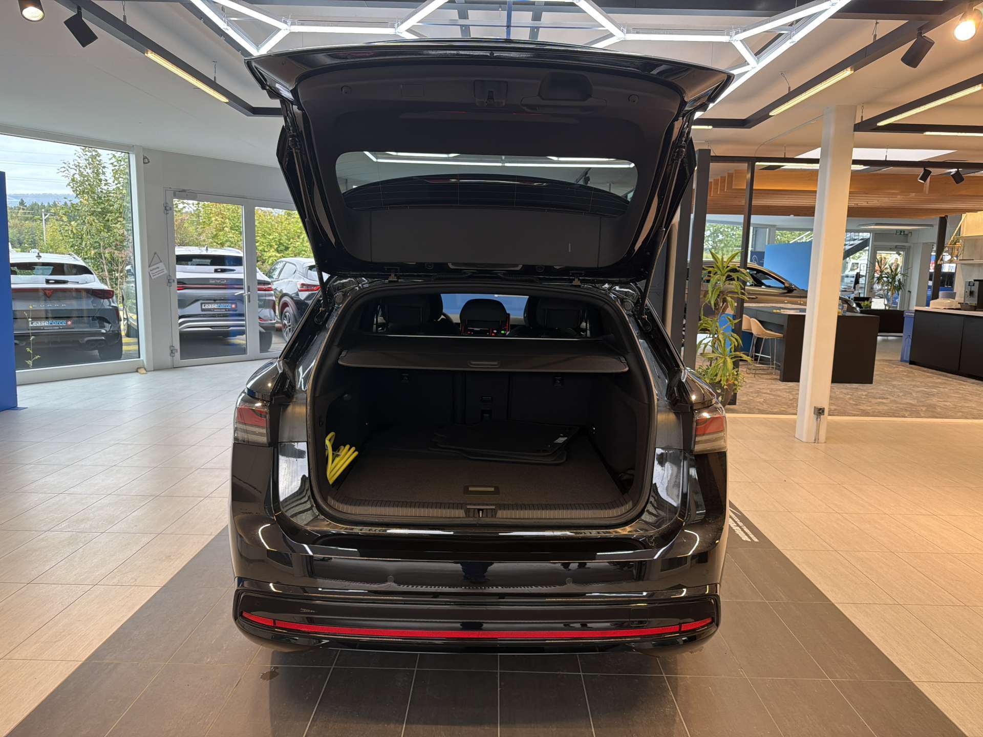 VW ID.7 Tourer Limited Edition 77kWh 285PS Automat-image-7