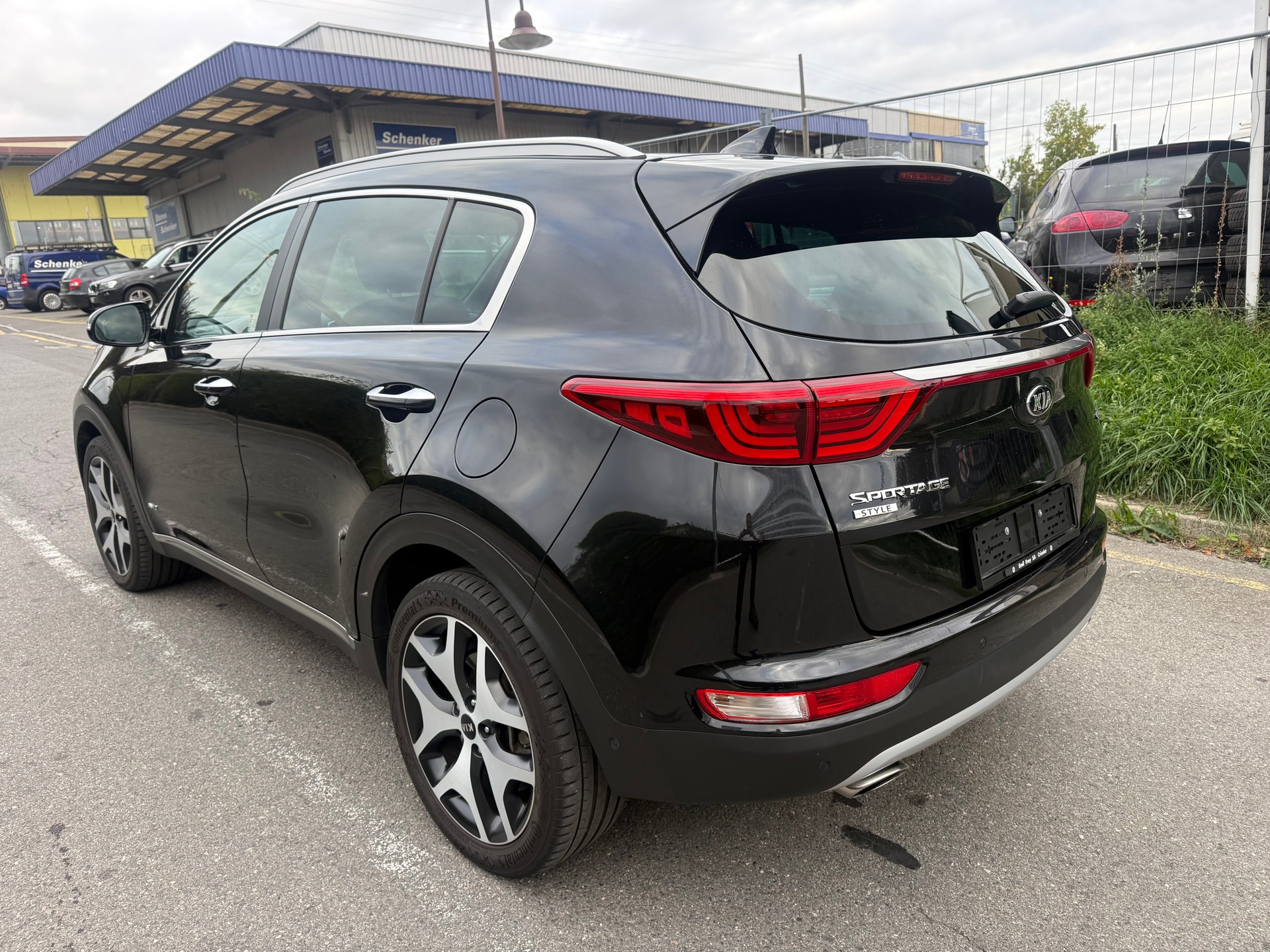 KIA Sportage 2.0CRDi Style GT Line 4WD Automat-image-4