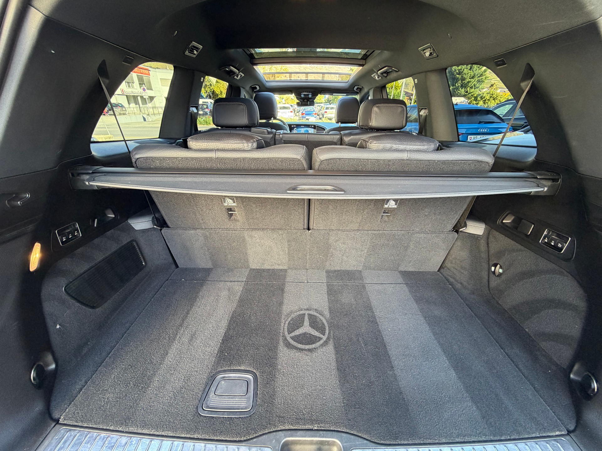 MERCEDES-BENZ GLS 400 d 4Matic AMG Line 9G-Tronic-image-8
