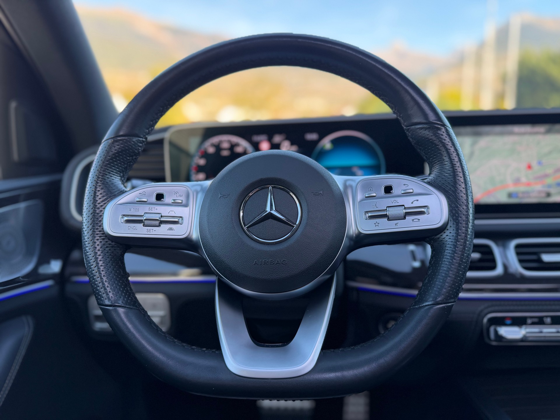 MERCEDES-BENZ GLS 400 d 4Matic AMG Line 9G-Tronic-image-11