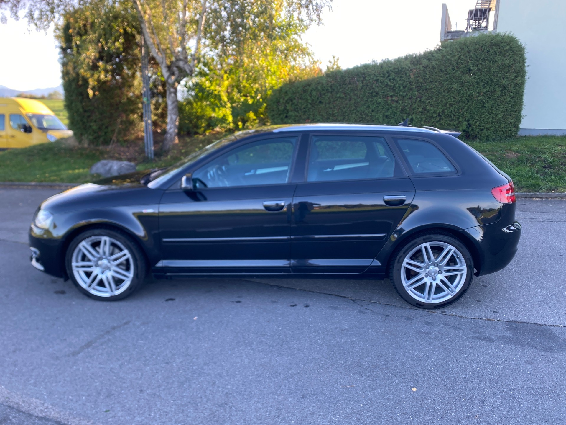 AUDI A3 Sportback 2.0 TFSI Style S-tronic-image-4