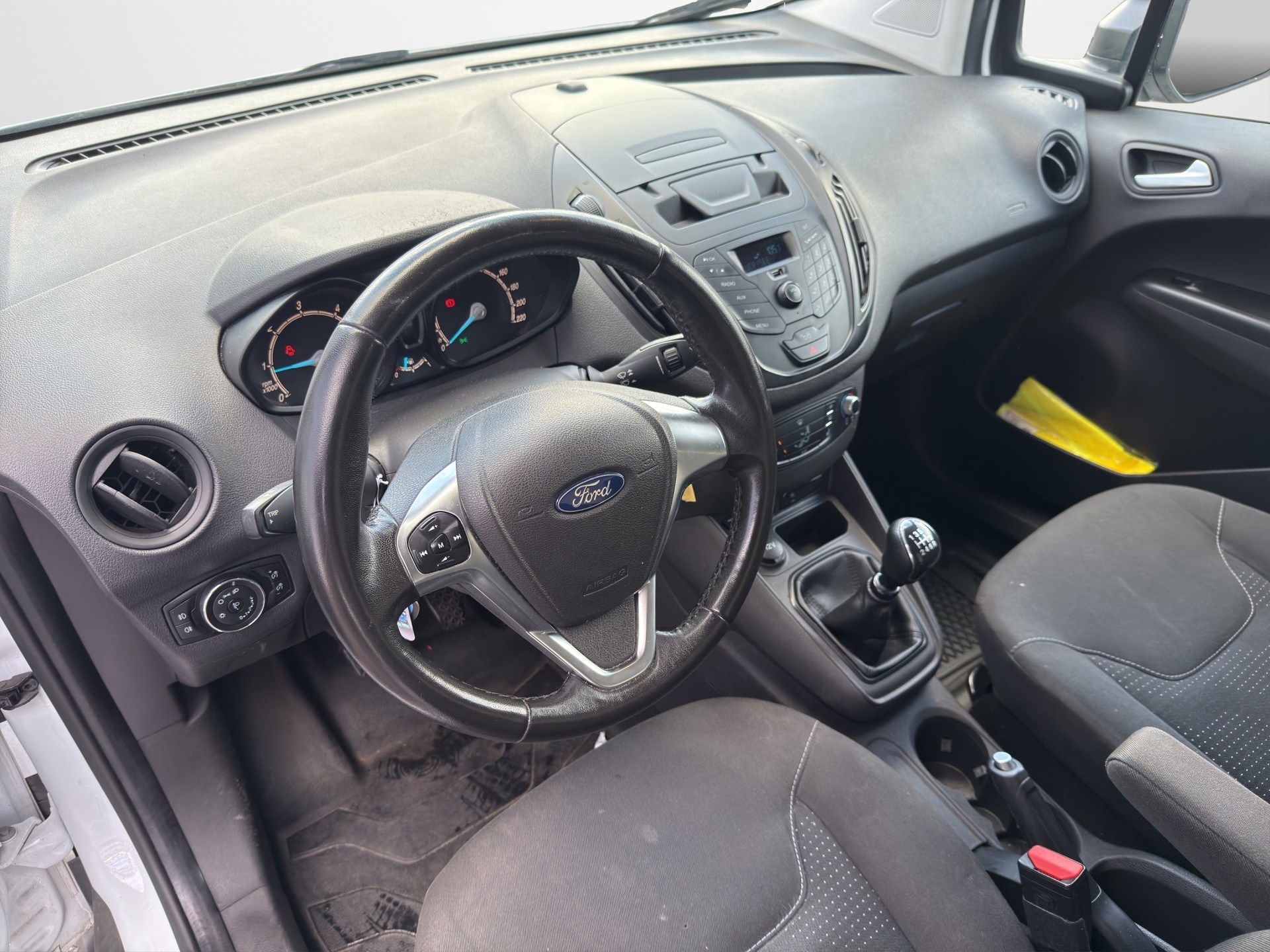 FORD Transit Courier Van 1.5 TDCi Trend-image-11