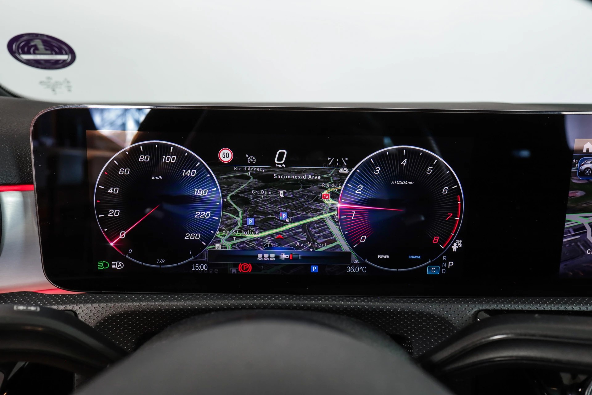 MERCEDES-BENZ A 180 7G-DCT Pack Premium Plus / Head-up display / Caméras 360°-image-16