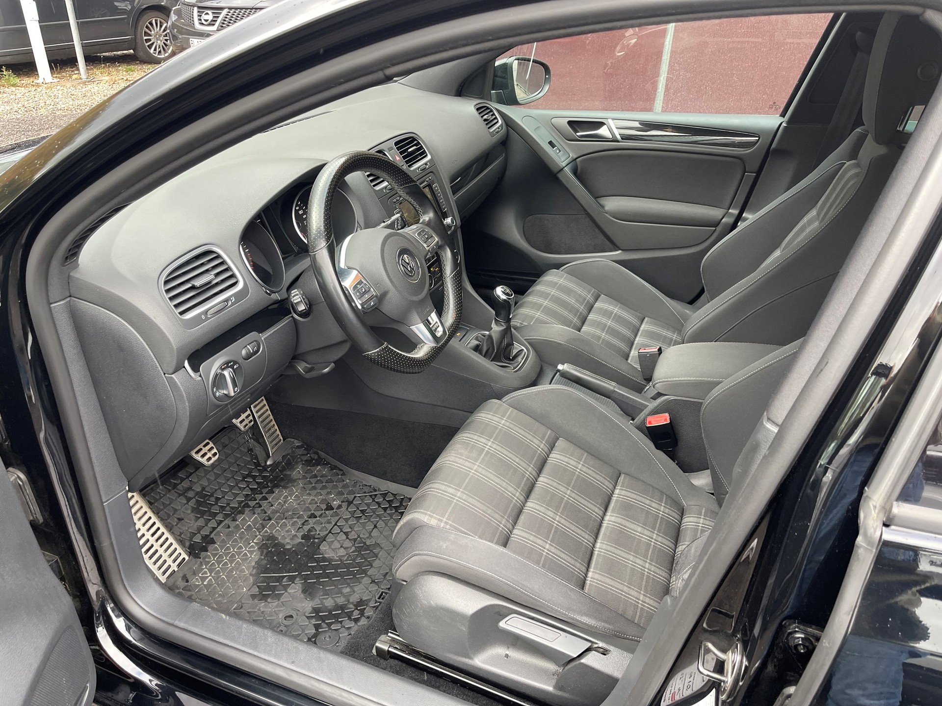 VW Golf 2.0 TDI GTD-image-8