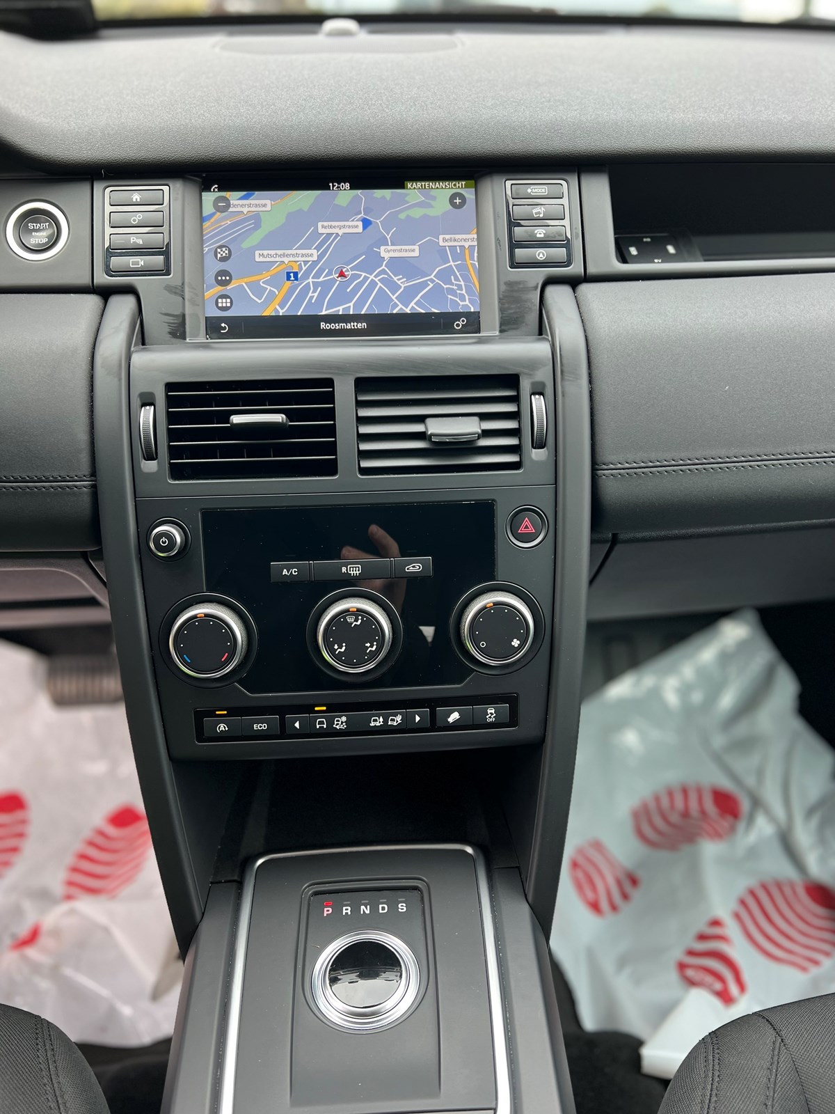 LAND ROVER Discovery Sport 2.0 TD4 Pure AT9-image-8