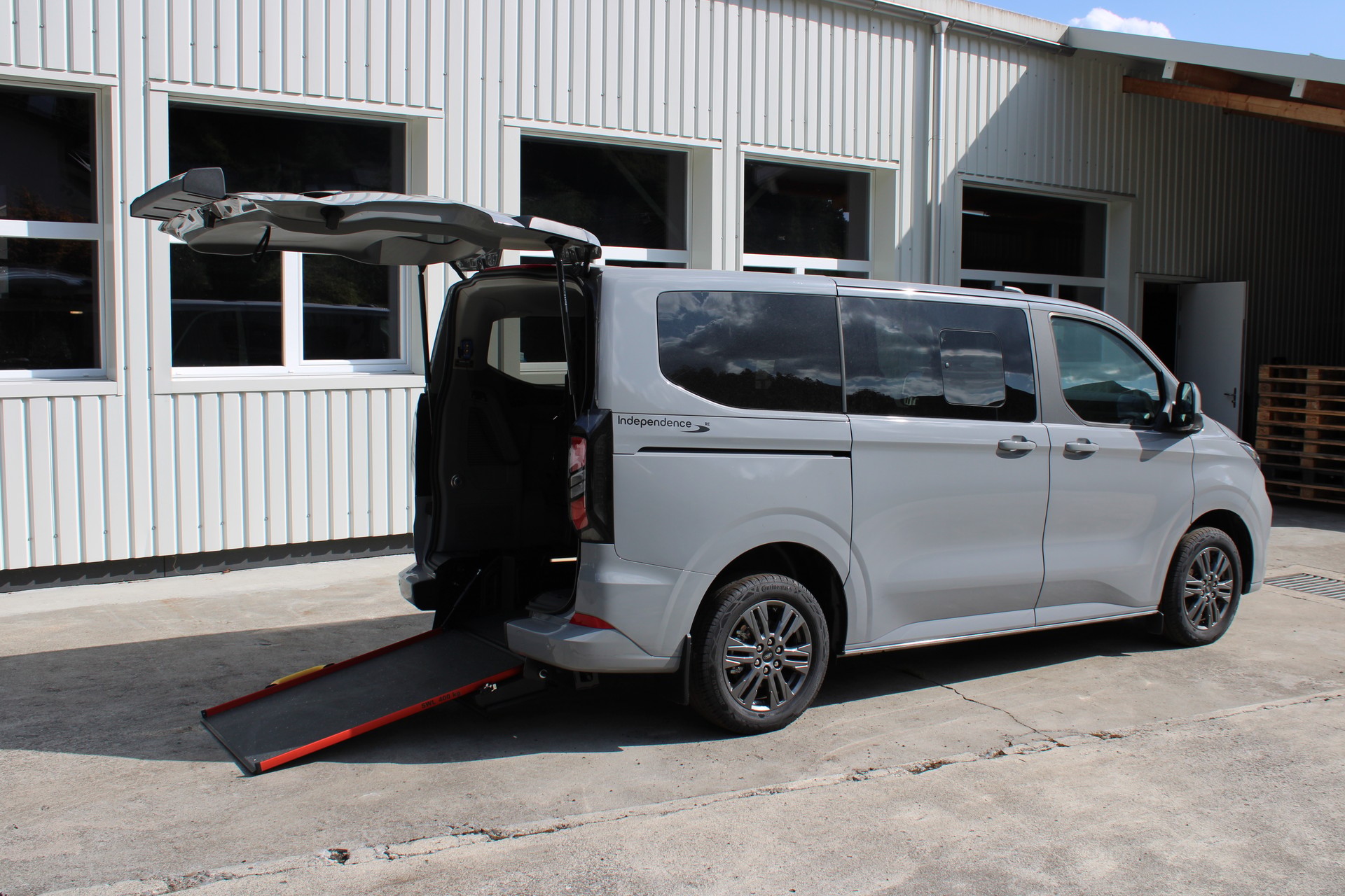 FORD TOURNEO CUSTOM Titanium L1-image-3