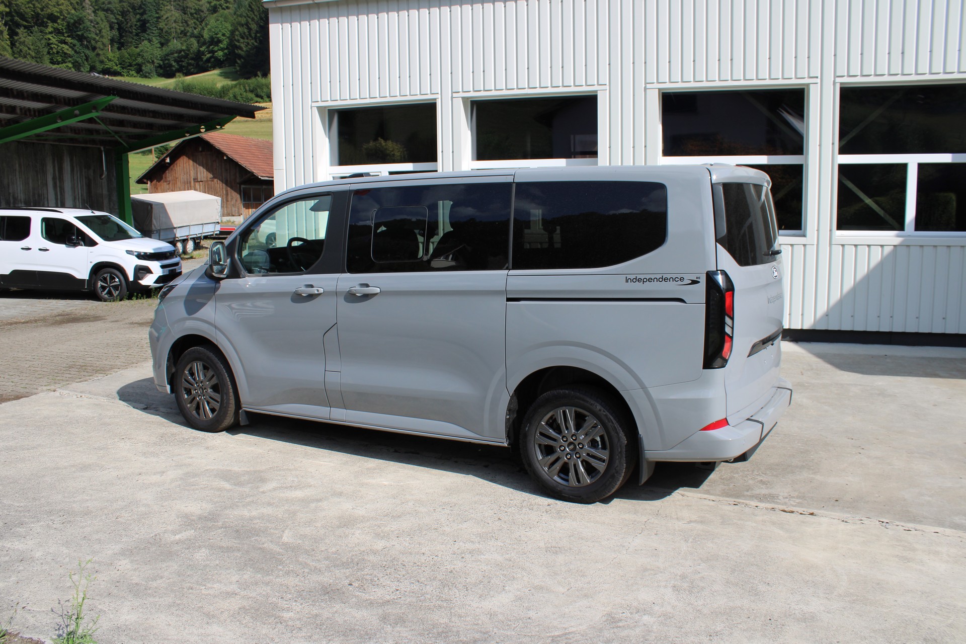 FORD TOURNEO CUSTOM Titanium L1-image-9