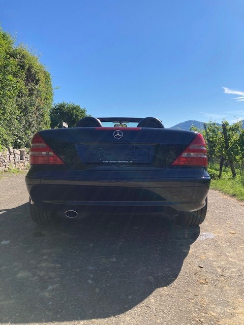 MERCEDES-BENZ SLK 320 Designo-image-2