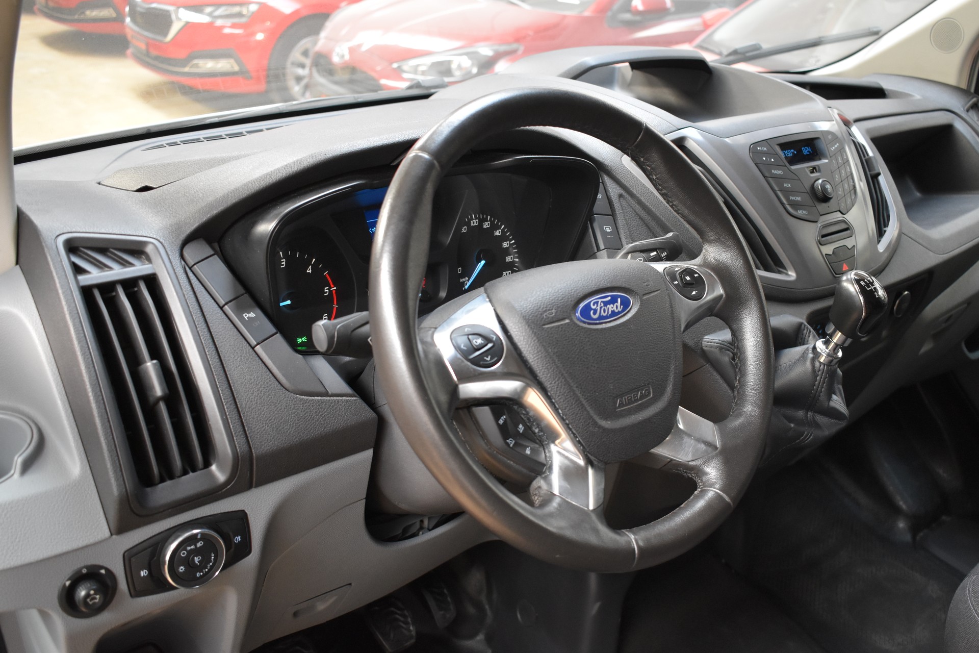FORD Transit Van 310 L2H2 2.2 TDCi ECO 125 Ambiente-image-9