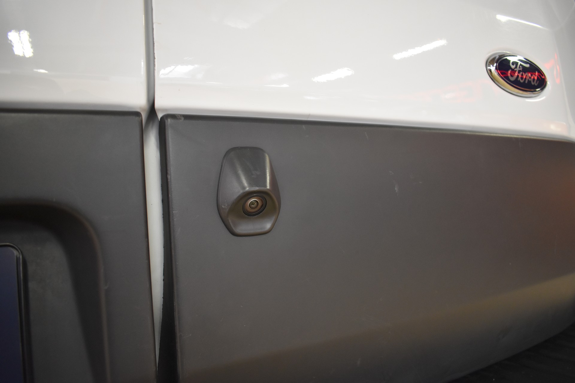 FORD Transit Van 310 L2H2 2.2 TDCi ECO 125 Ambiente-image-6