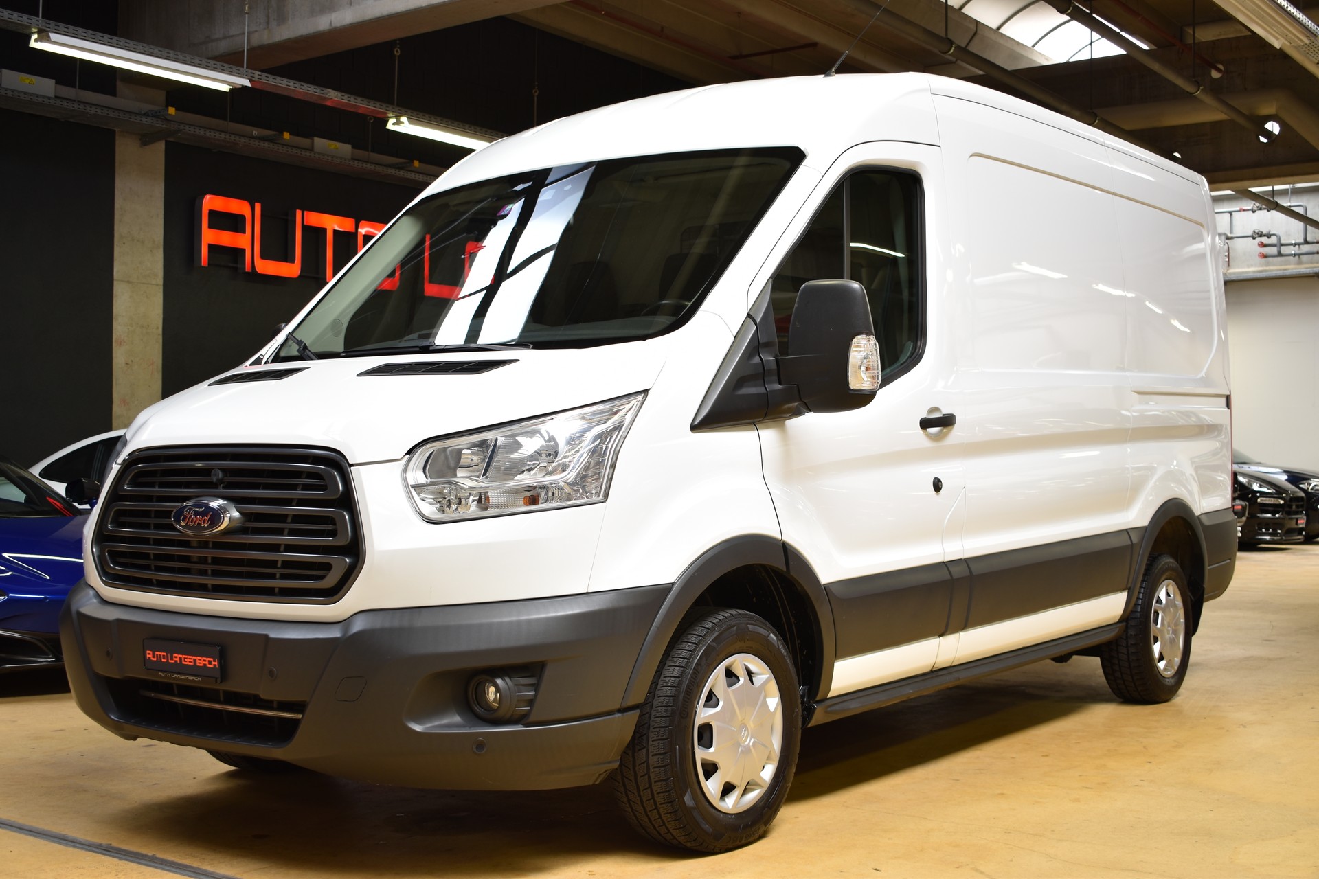 FORD Transit Van 310 L2H2 2.2 TDCi ECO 125 Ambiente-image-0