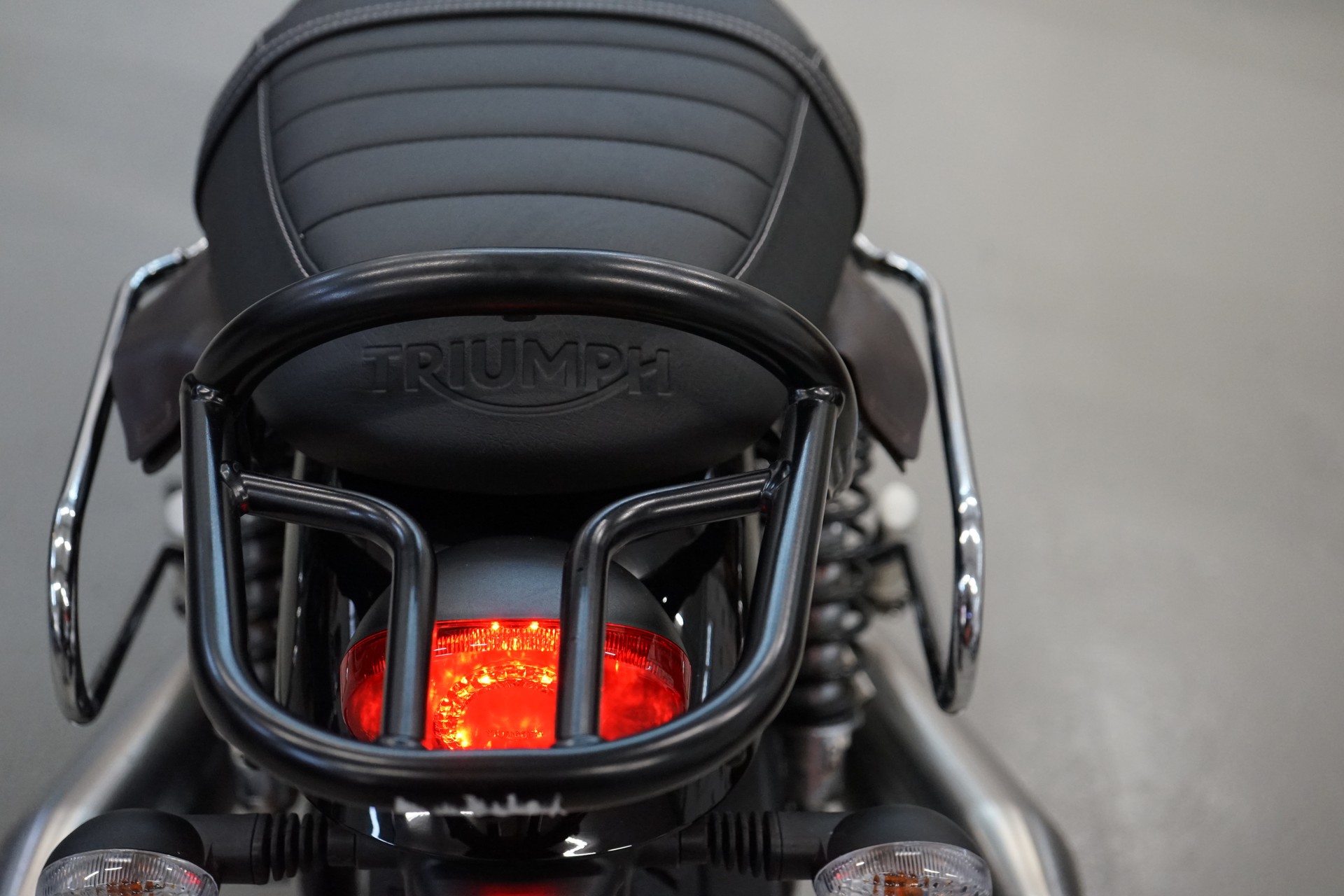 TRIUMPH Street Twin 900 i-image-5