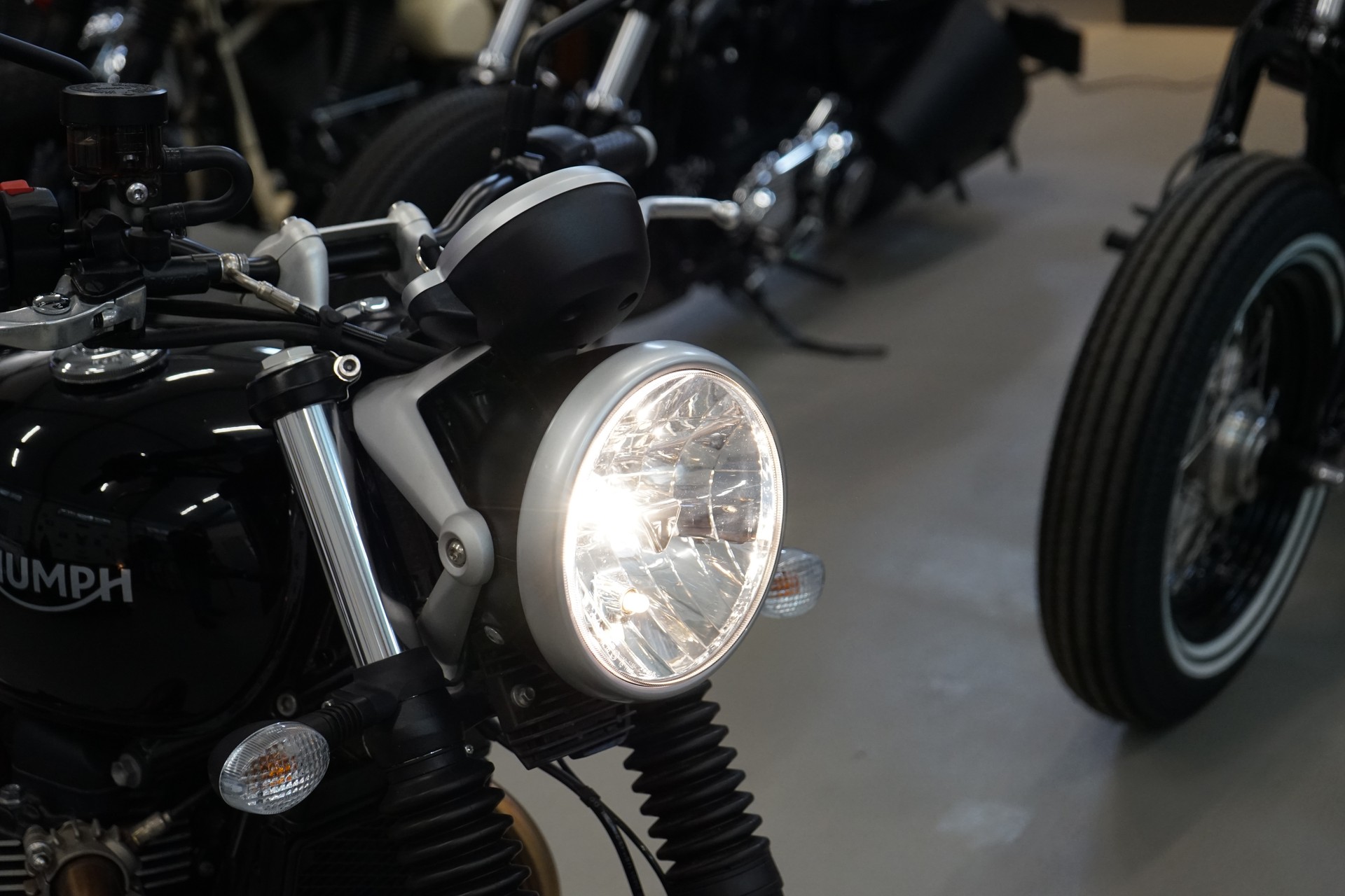 TRIUMPH Street Twin 900 i-image-4