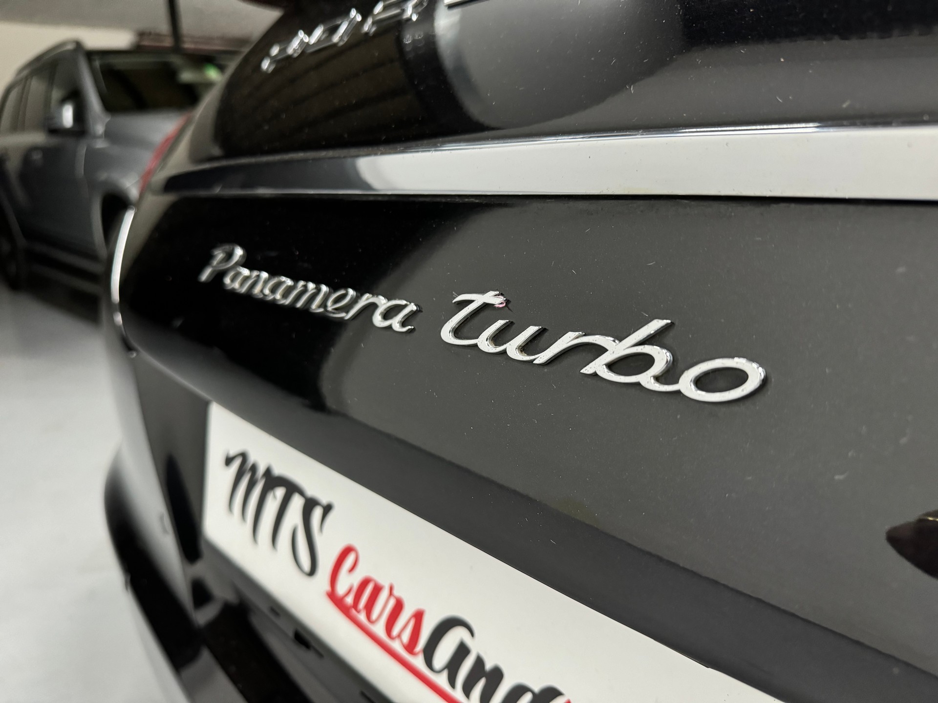 PORSCHE Panamera Turbo 4.8 PDK-image-11