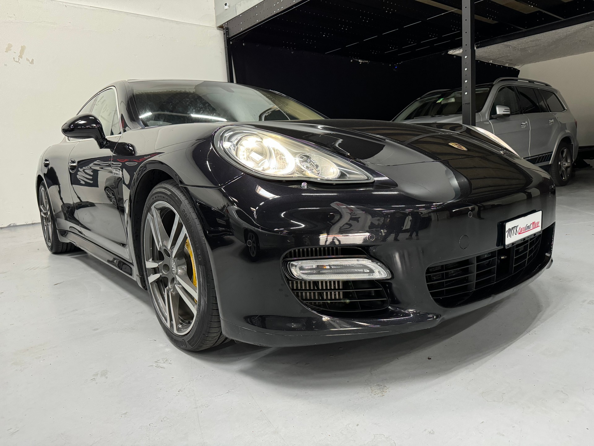 PORSCHE Panamera Turbo 4.8 PDK-image-2