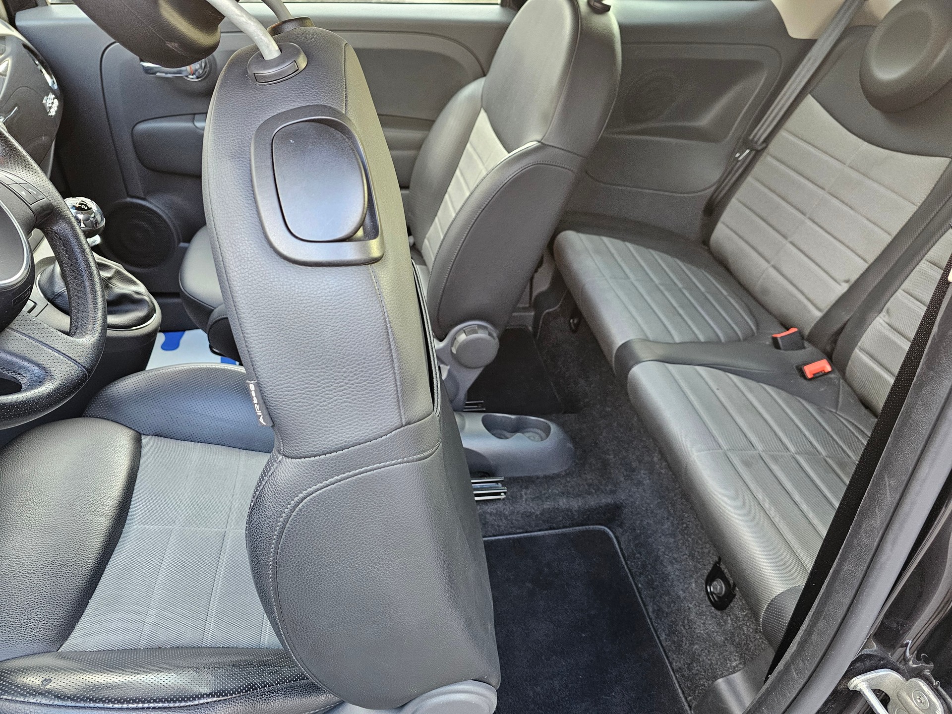 FIAT 500 1.4 16V Lounge-image-9