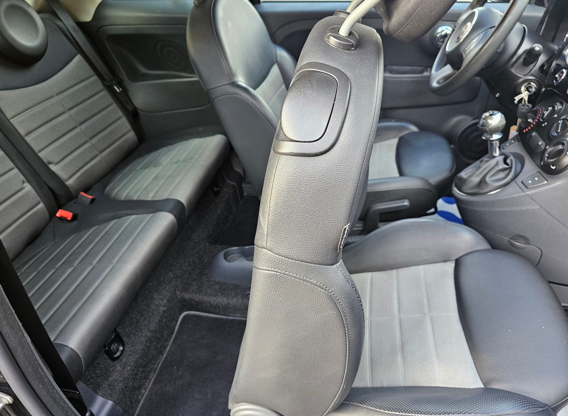FIAT 500 1.4 16V Lounge-image-11