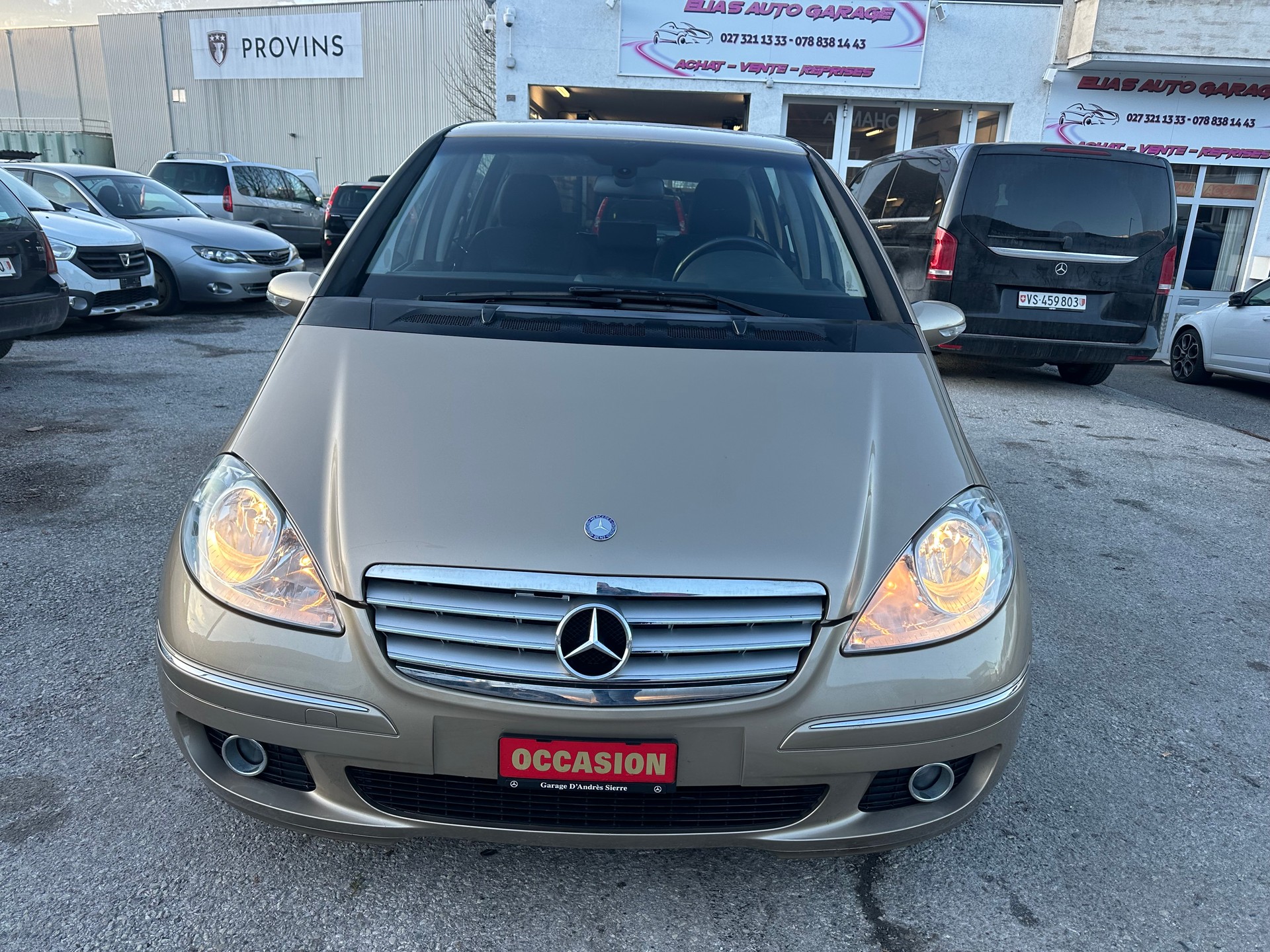 MERCEDES-BENZ A 200 Elégance-image-1
